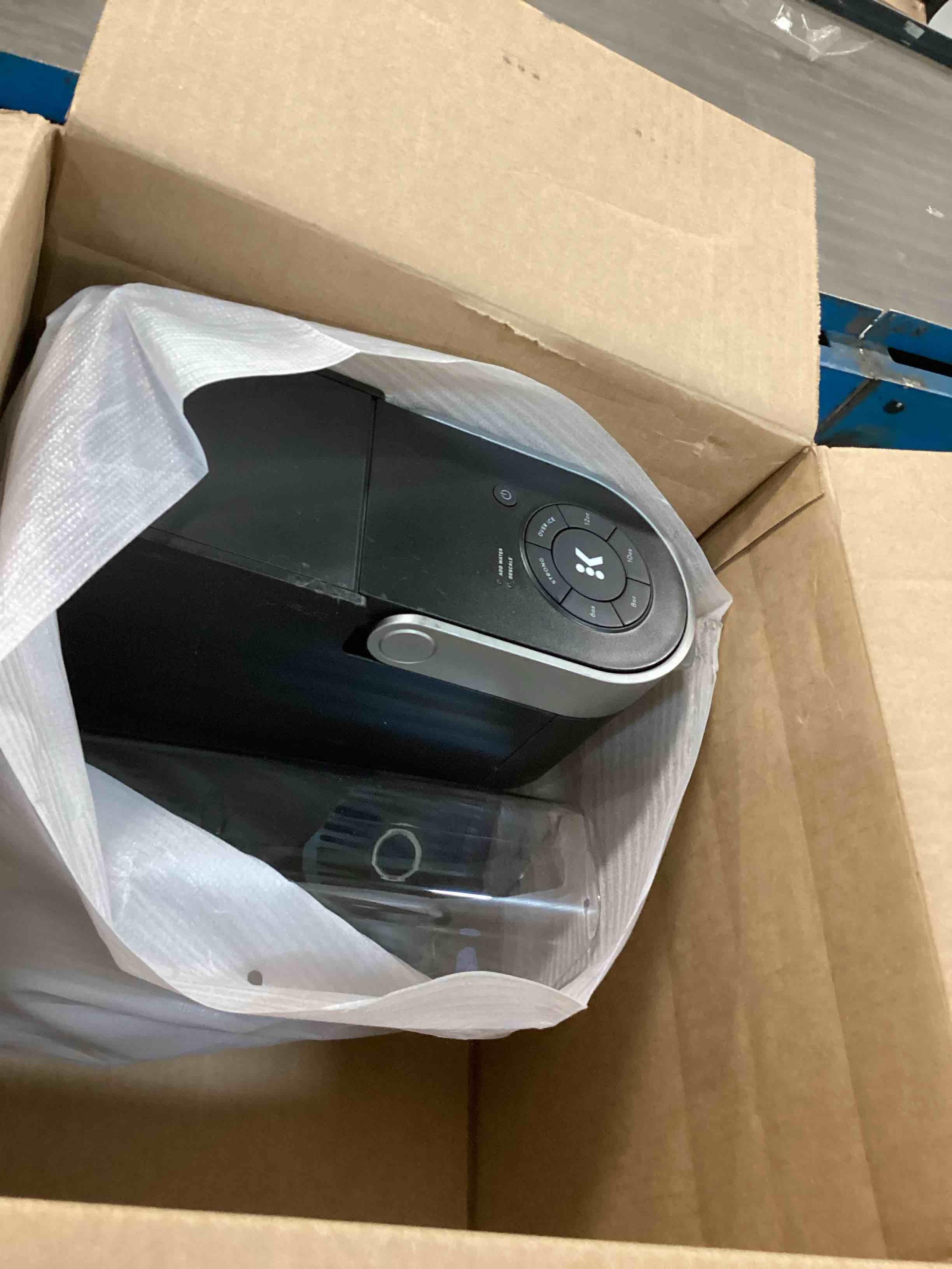 https://s3.amazonaws.com/lotting-images-prod/bidfta/RED6581880_1715687929531.jpeg