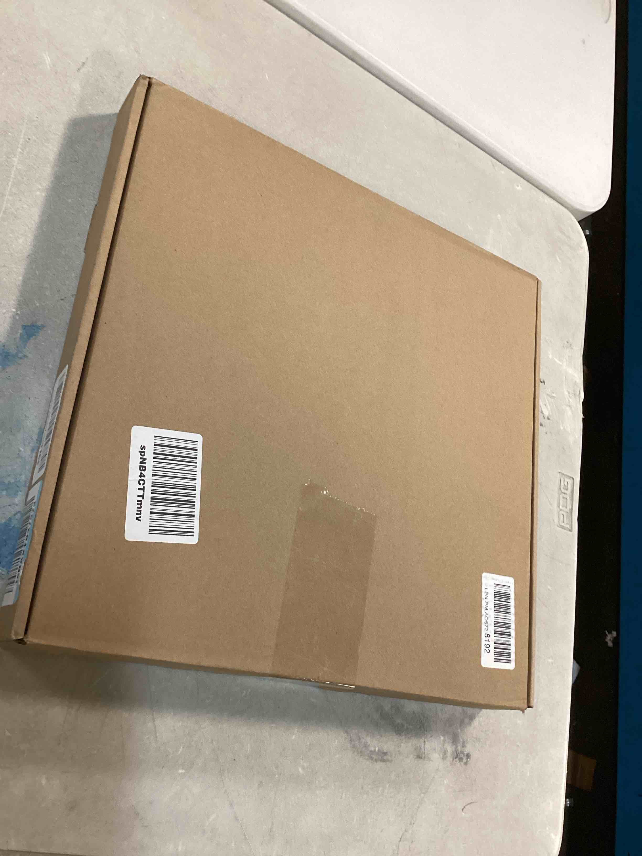https://s3.amazonaws.com/lotting-images-prod/bidfta/RED6582263_1715786396076.jpeg