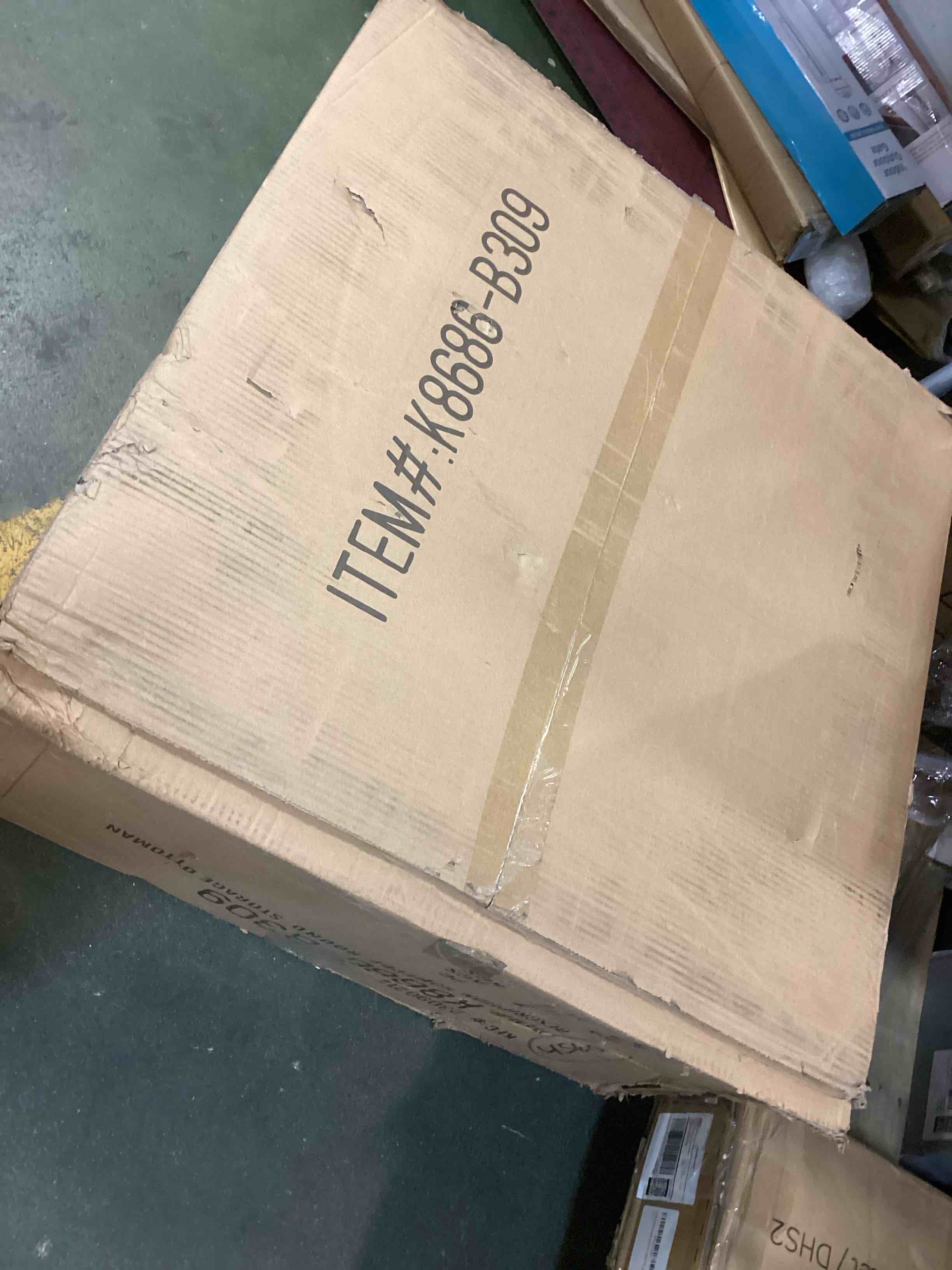 https://s3.amazonaws.com/lotting-images-prod/bidfta/RED6582440_1715865206951.jpeg