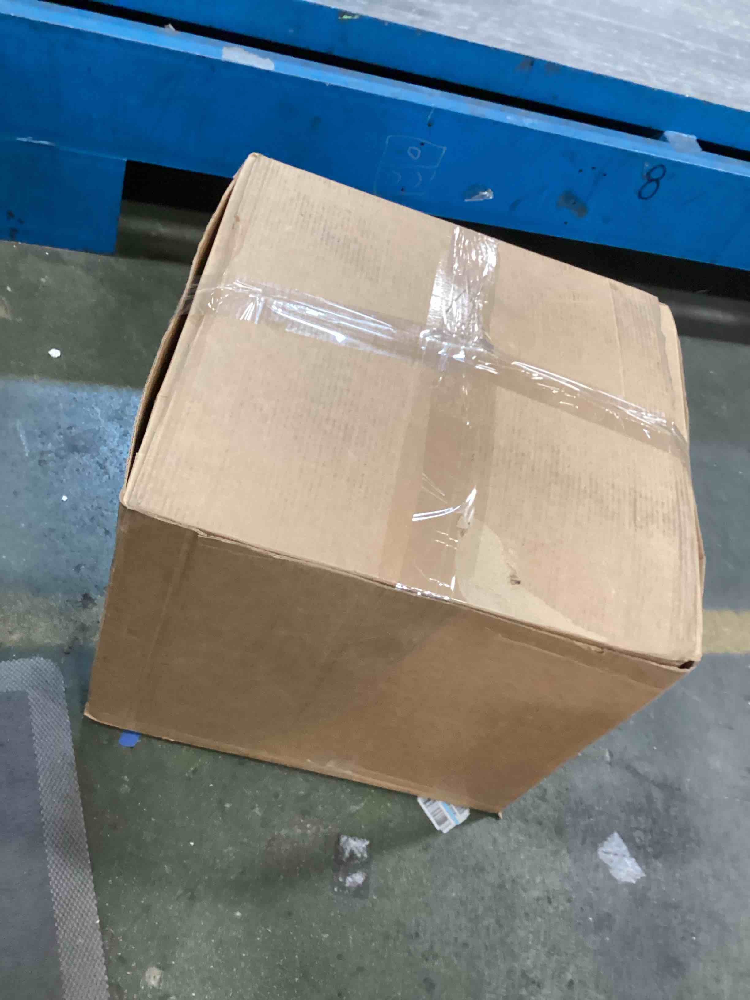 https://s3.amazonaws.com/lotting-images-prod/bidfta/RED6582827_1715255329764.jpeg