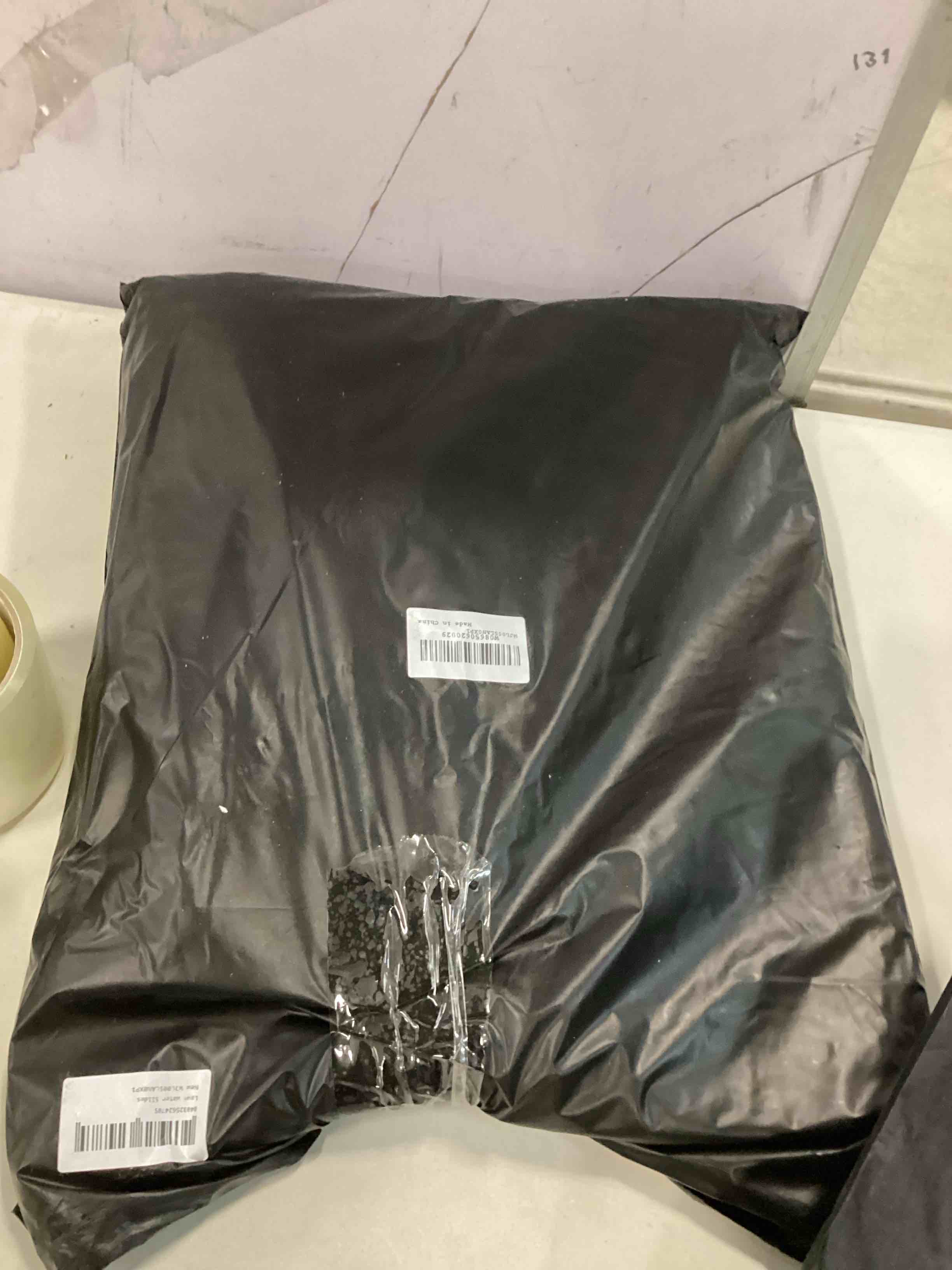 https://s3.amazonaws.com/lotting-images-prod/bidfta/RED6582882_1715259670946.jpeg