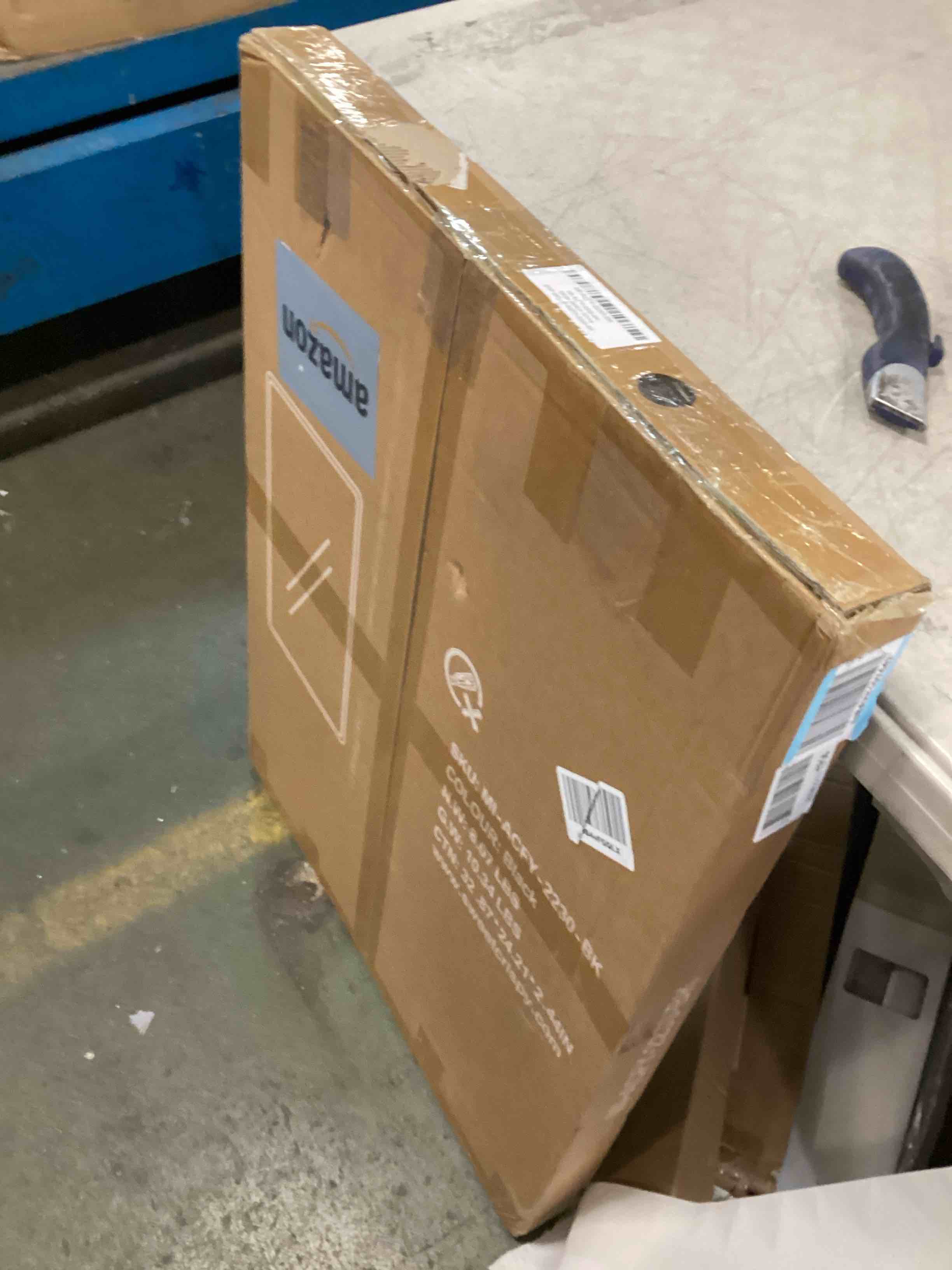 https://s3.amazonaws.com/lotting-images-prod/bidfta/RED6583188_1715347442299.jpeg