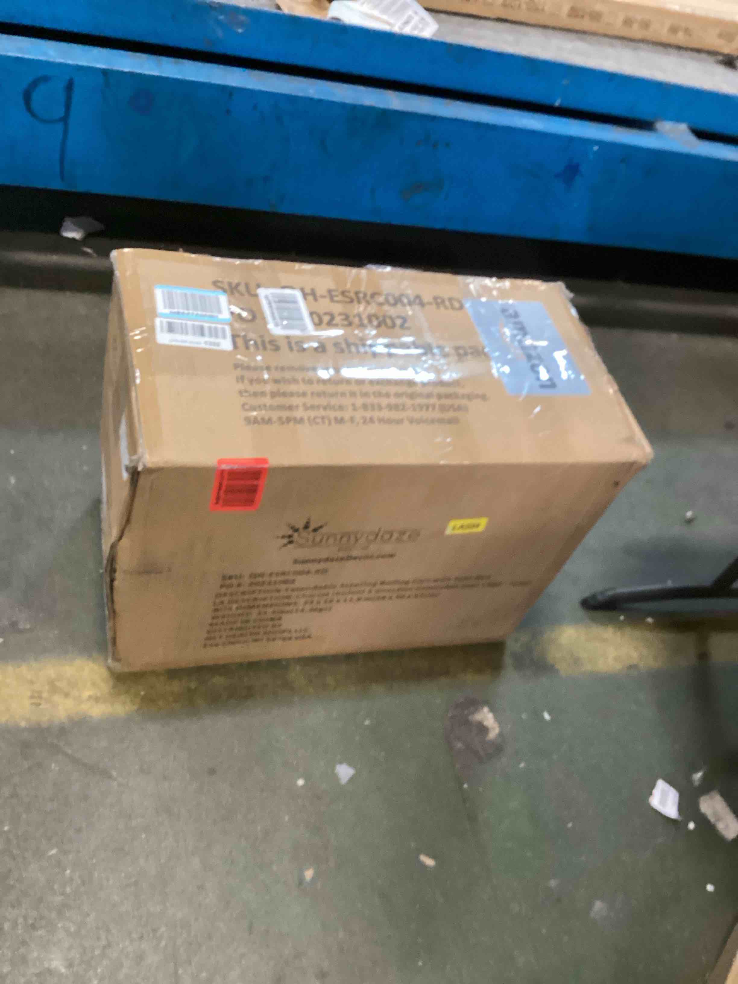 https://s3.amazonaws.com/lotting-images-prod/bidfta/RED6583236_1715352781614.jpeg