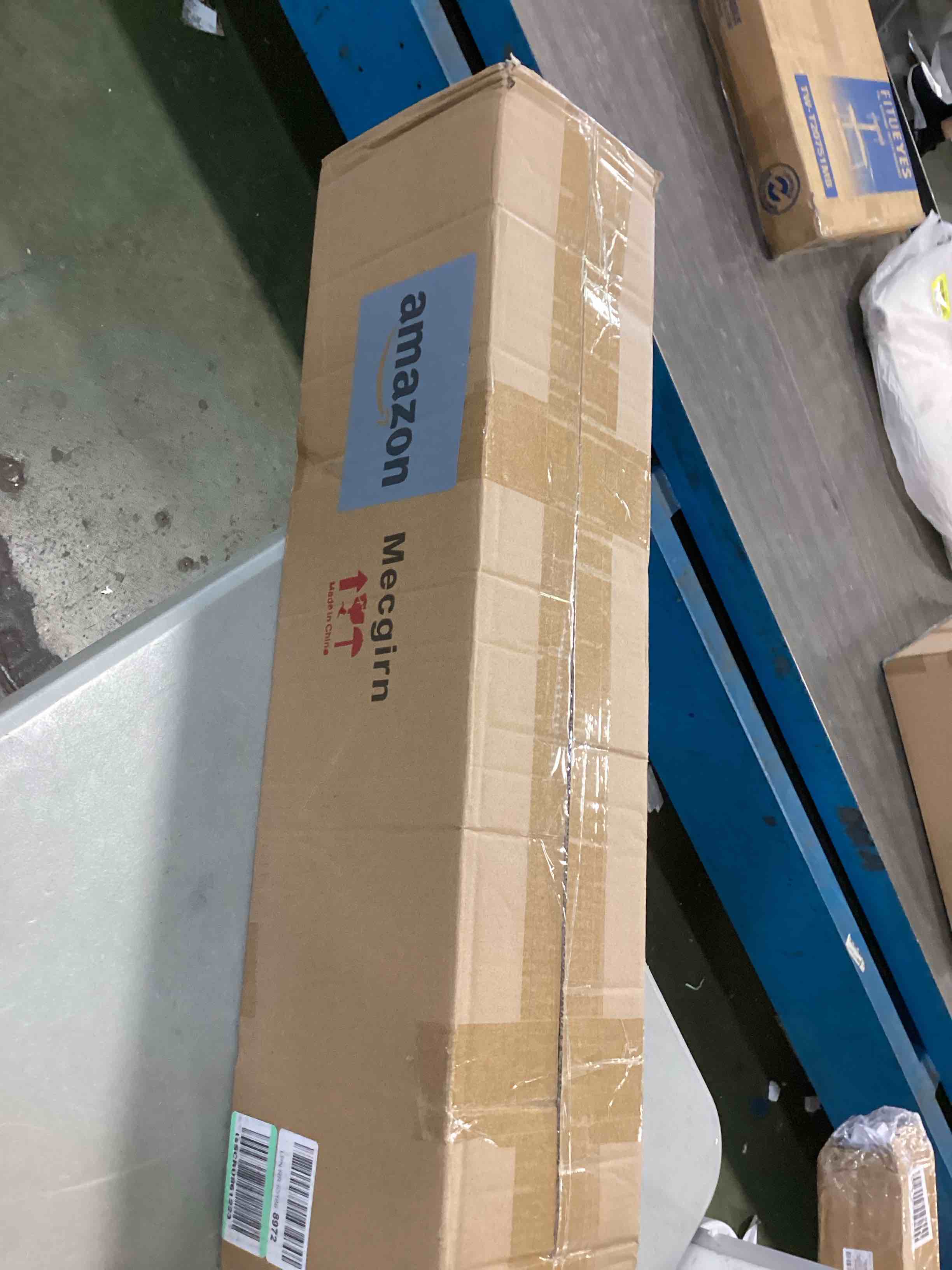 https://s3.amazonaws.com/lotting-images-prod/bidfta/RED6584031_1715875319847.jpeg