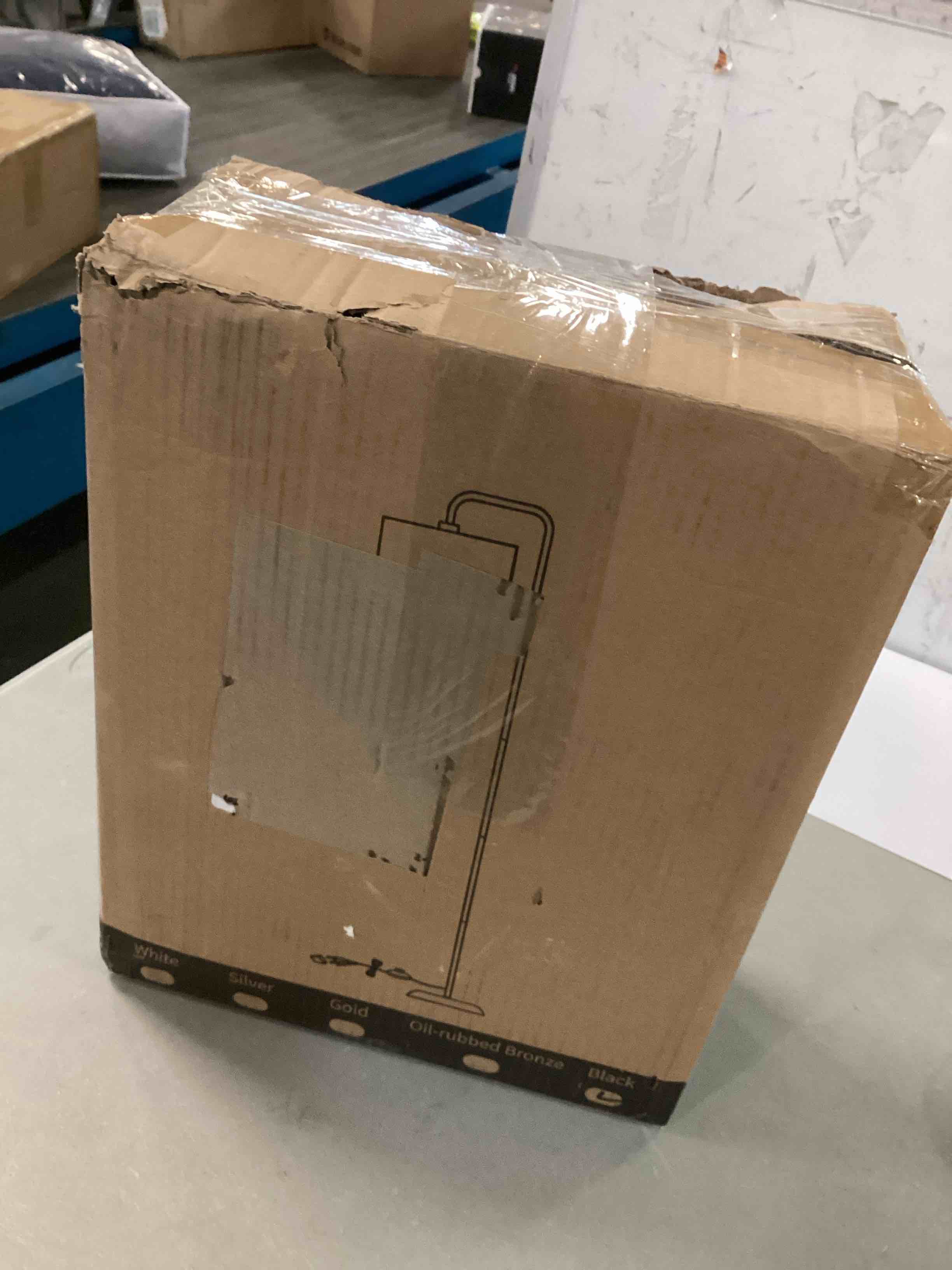 https://s3.amazonaws.com/lotting-images-prod/bidfta/RED6584036_1715877339010.jpeg