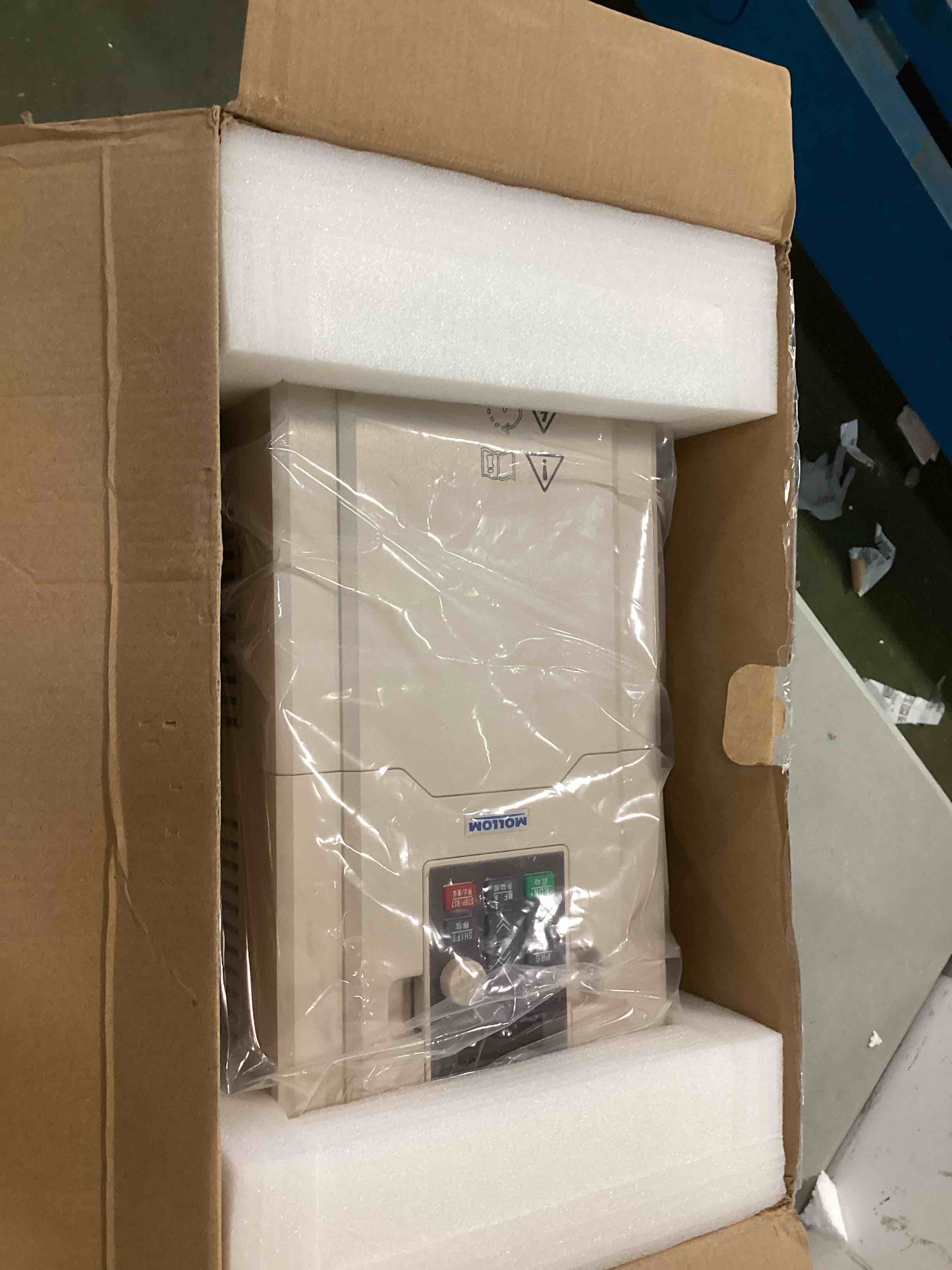 https://s3.amazonaws.com/lotting-images-prod/bidfta/RED6584061_1715881727792.jpeg