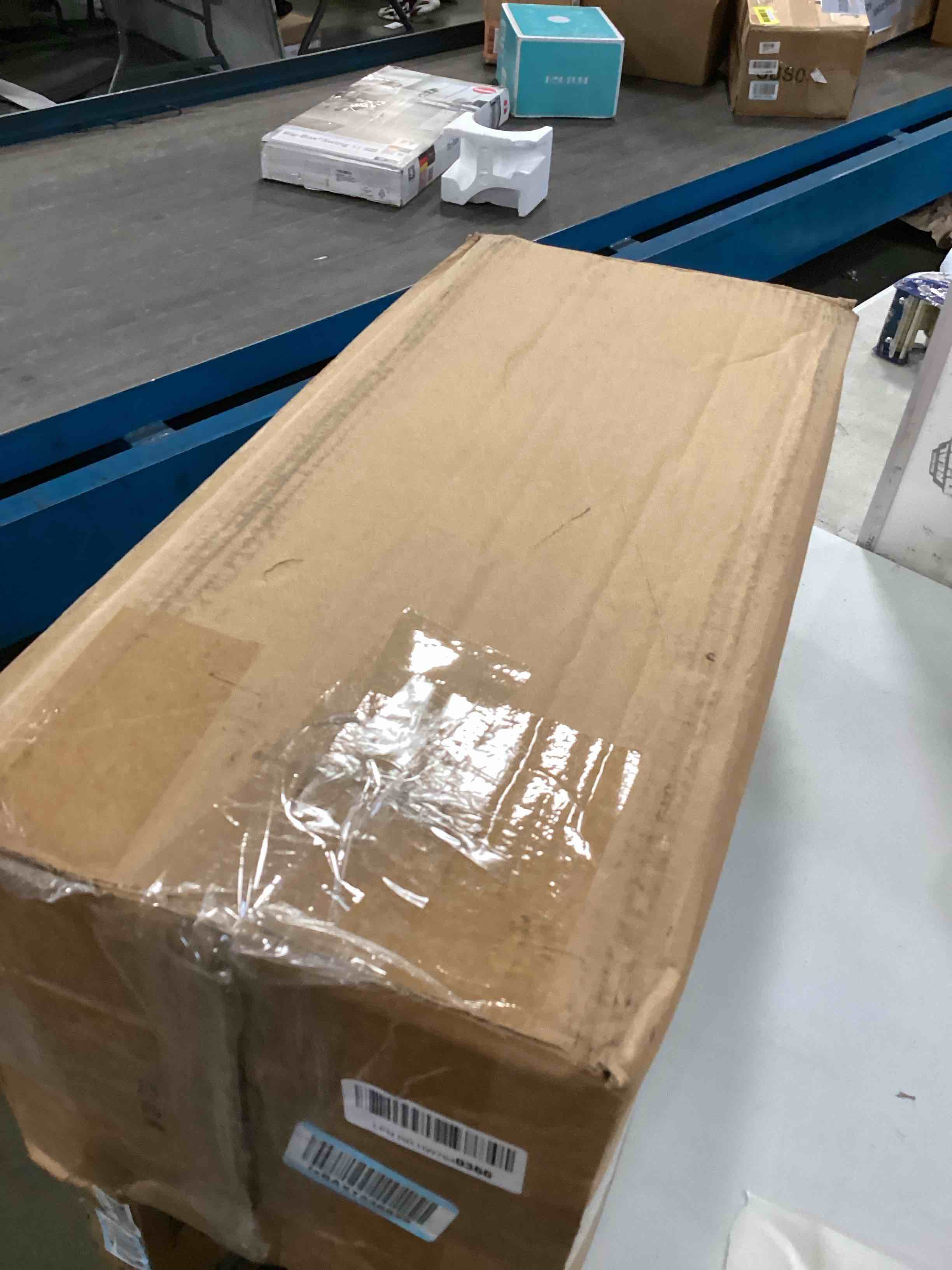 https://s3.amazonaws.com/lotting-images-prod/bidfta/RED6584435_1716040660068.jpeg