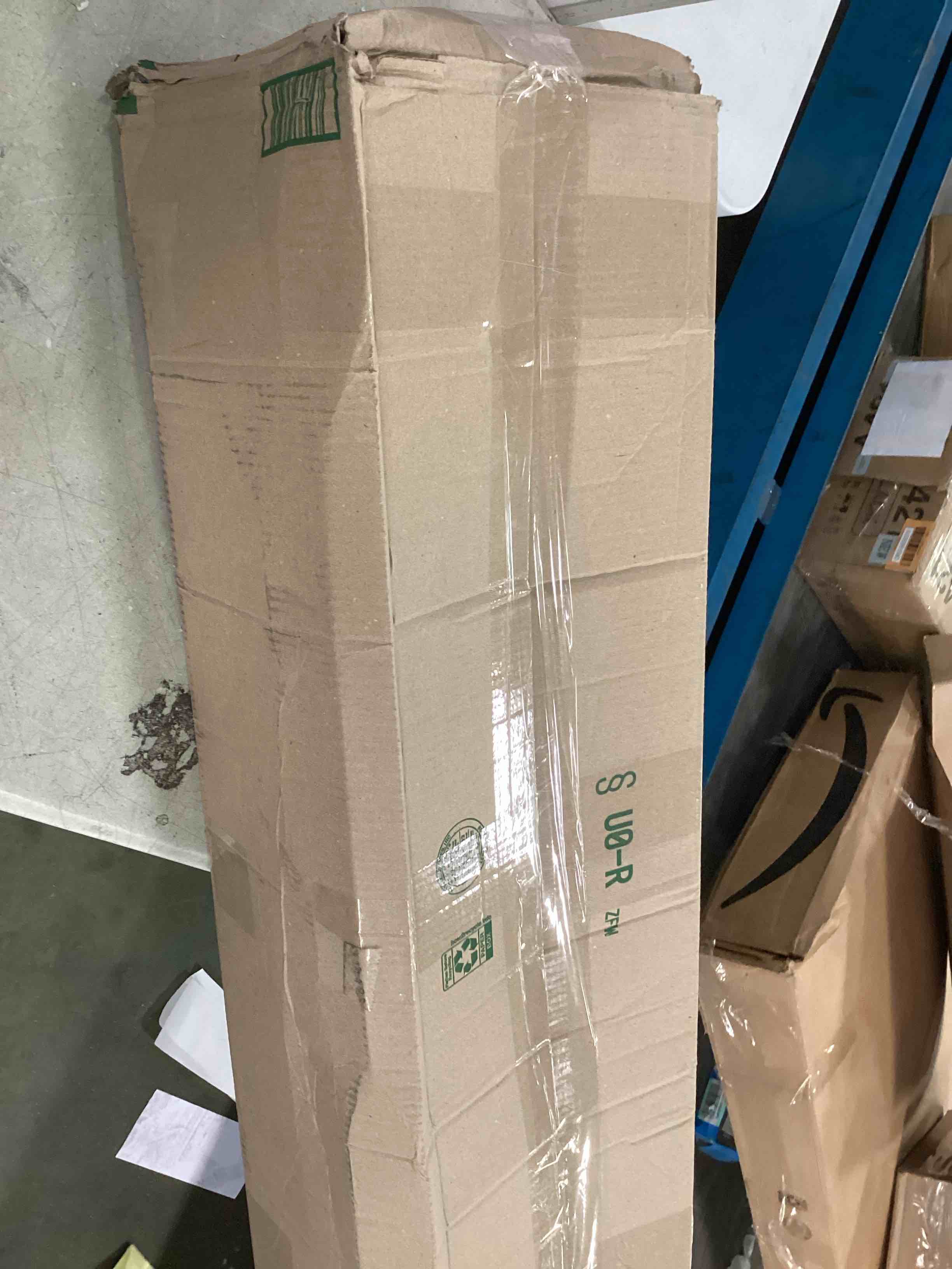 https://s3.amazonaws.com/lotting-images-prod/bidfta/RED6584592_1716204337754.jpeg