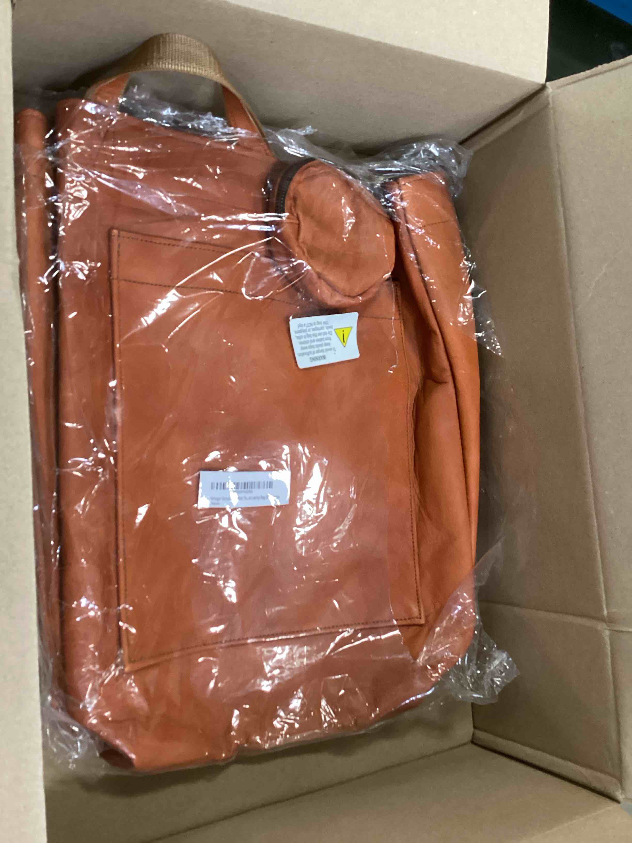 https://s3.amazonaws.com/lotting-images-prod/bidfta/RED6584899_1716297324907.jpeg
