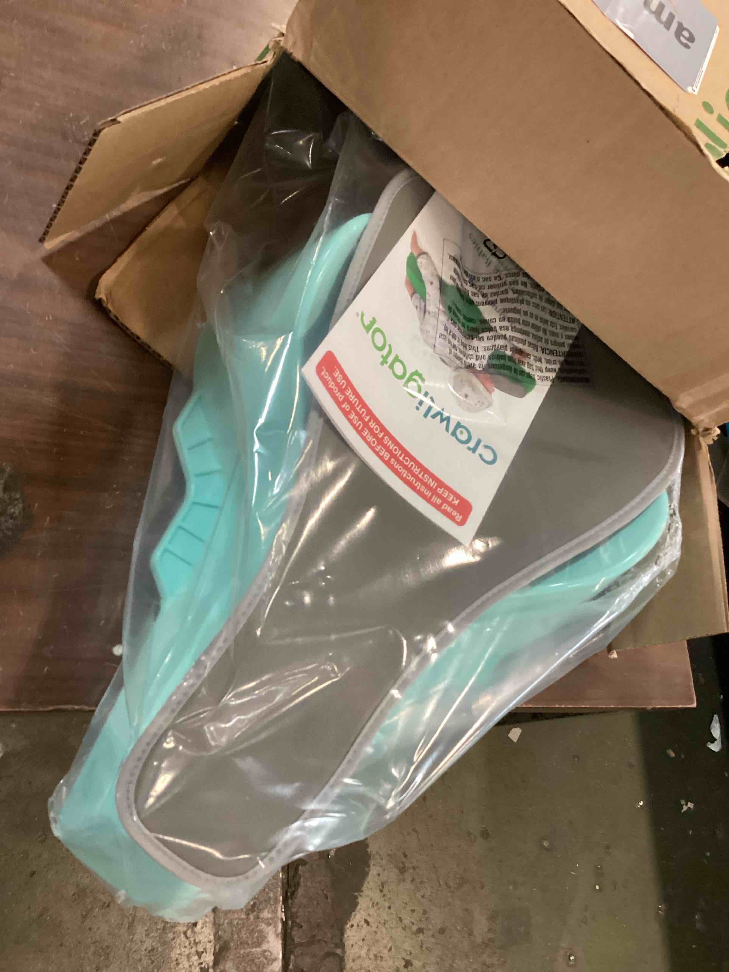 https://s3.amazonaws.com/lotting-images-prod/bidfta/RED6585370_1716486151250.jpeg