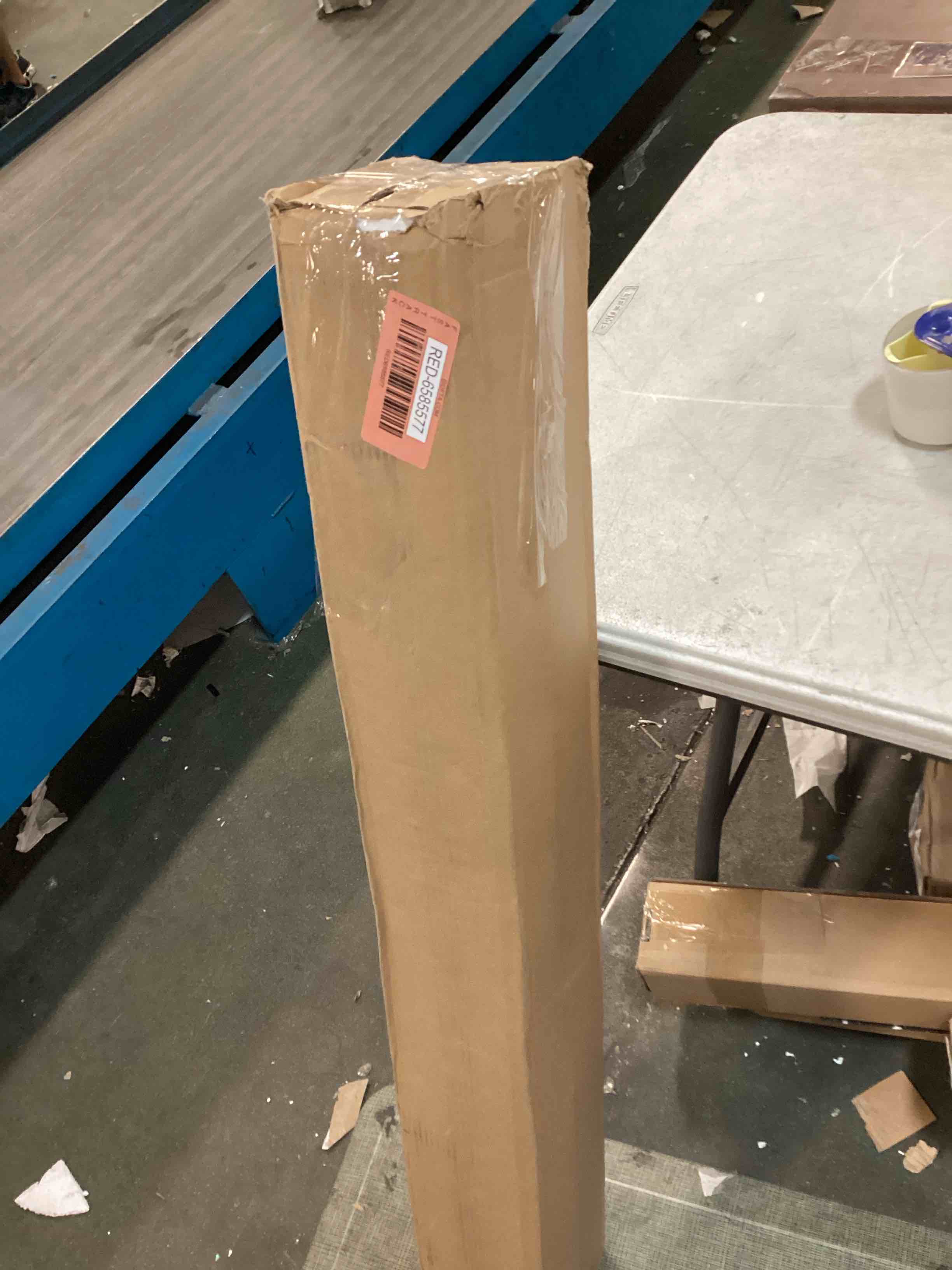 https://s3.amazonaws.com/lotting-images-prod/bidfta/RED6585577_1715973792289.jpeg