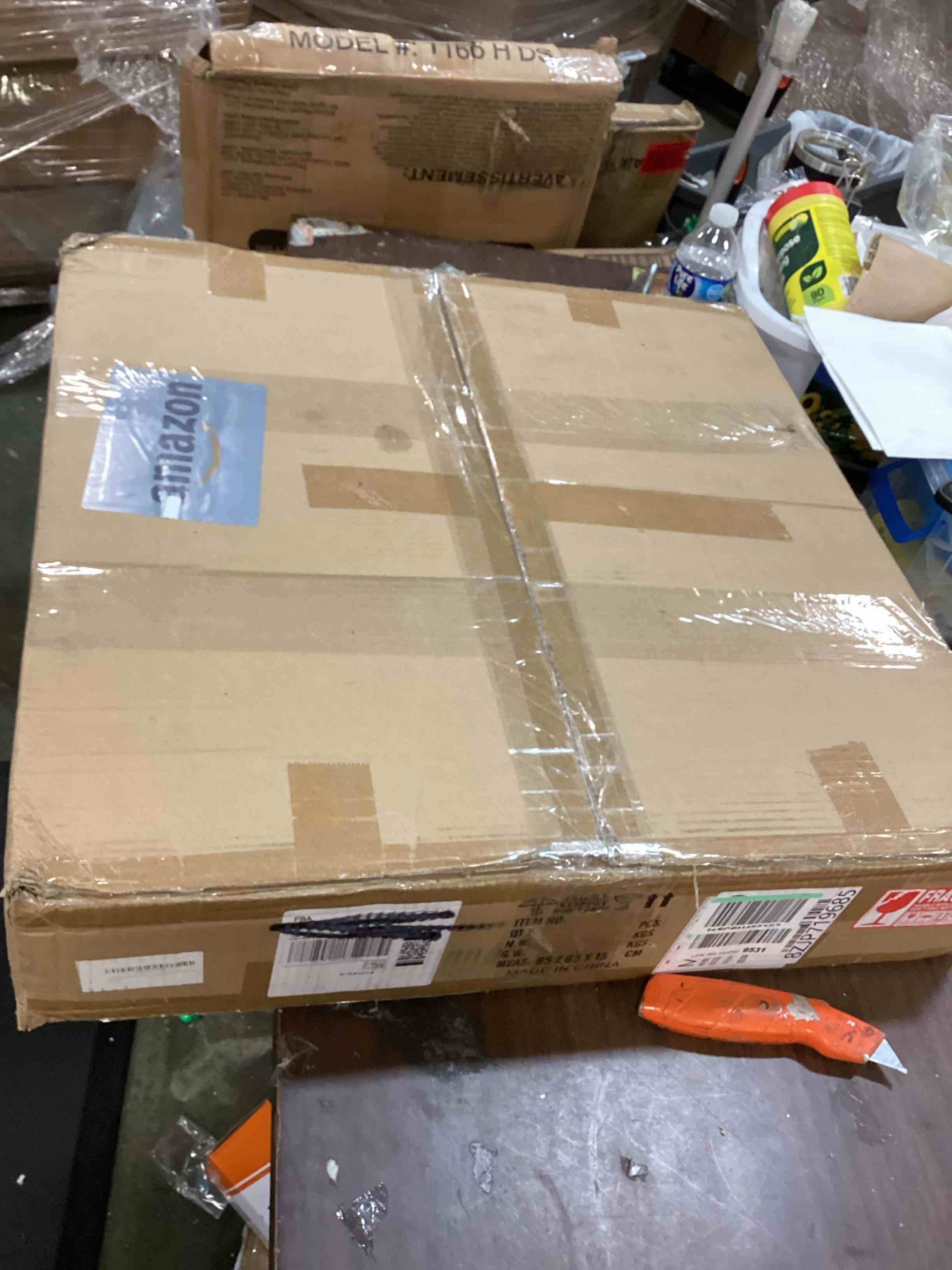 https://s3.amazonaws.com/lotting-images-prod/bidfta/RED6585758_1716049584000.jpeg