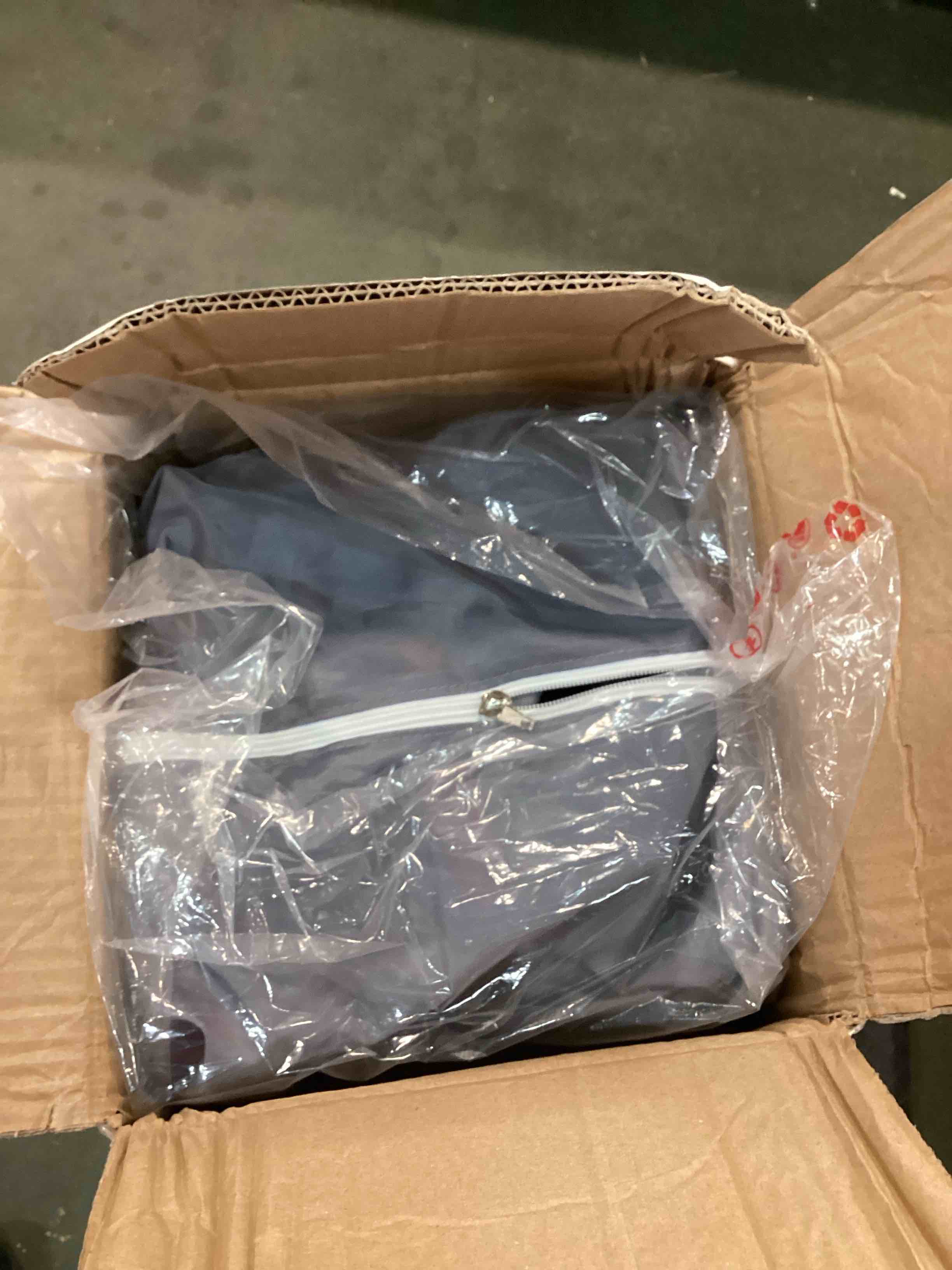 https://s3.amazonaws.com/lotting-images-prod/bidfta/RED6585994_1716230063479.jpeg