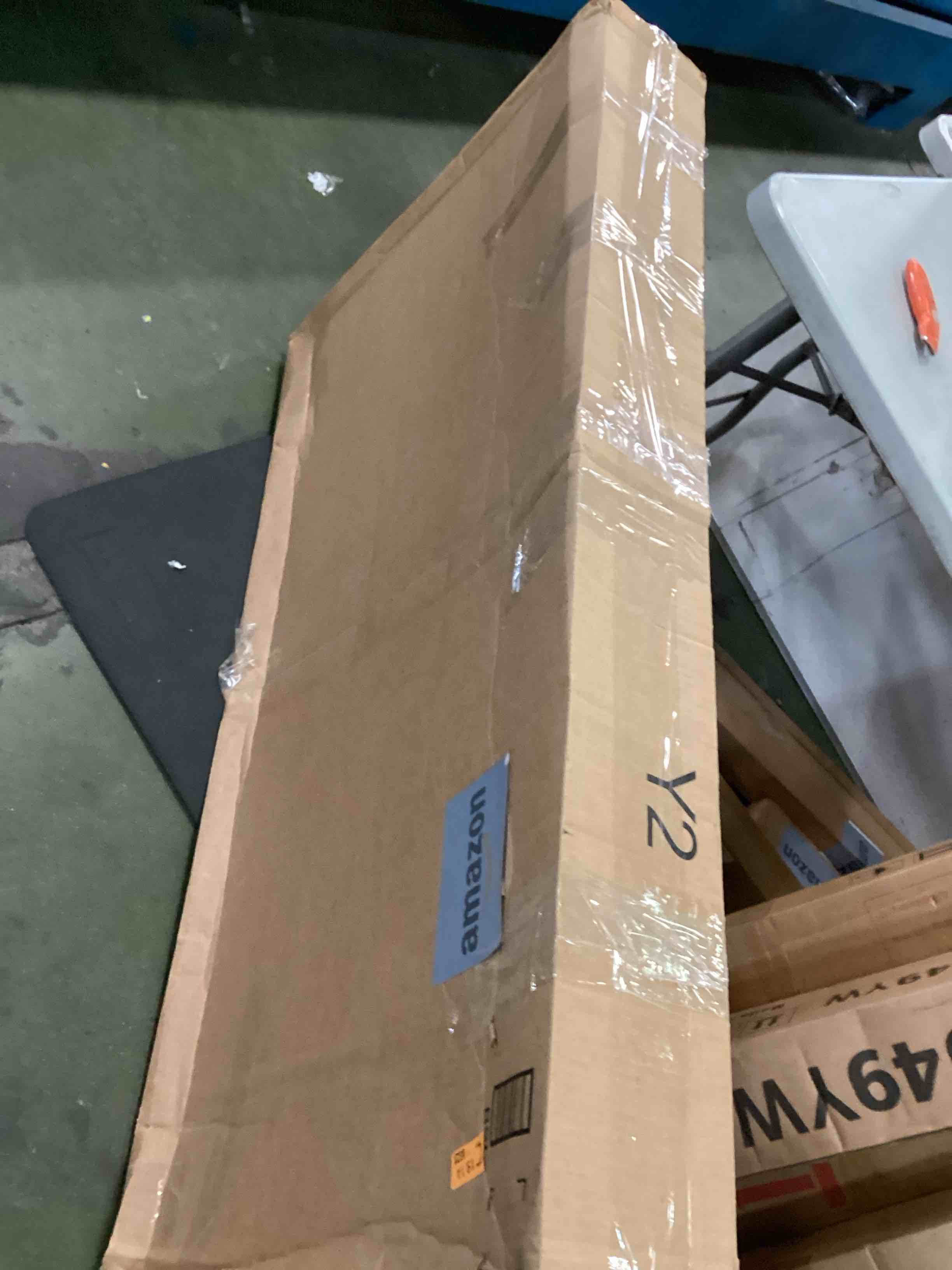 https://s3.amazonaws.com/lotting-images-prod/bidfta/RED6586411_1716394887064.jpeg
