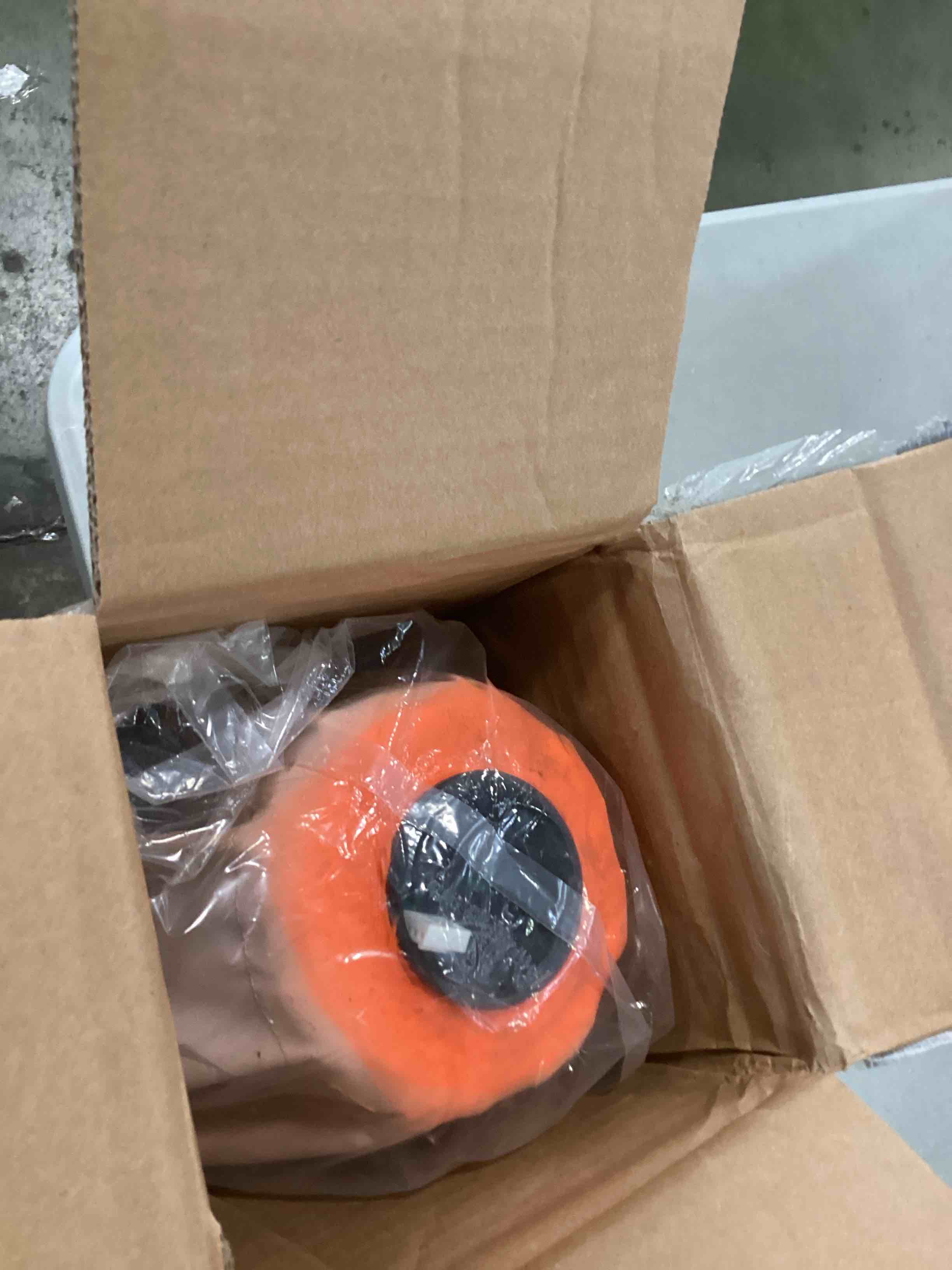 https://s3.amazonaws.com/lotting-images-prod/bidfta/RED6586412_1716394946866.jpeg