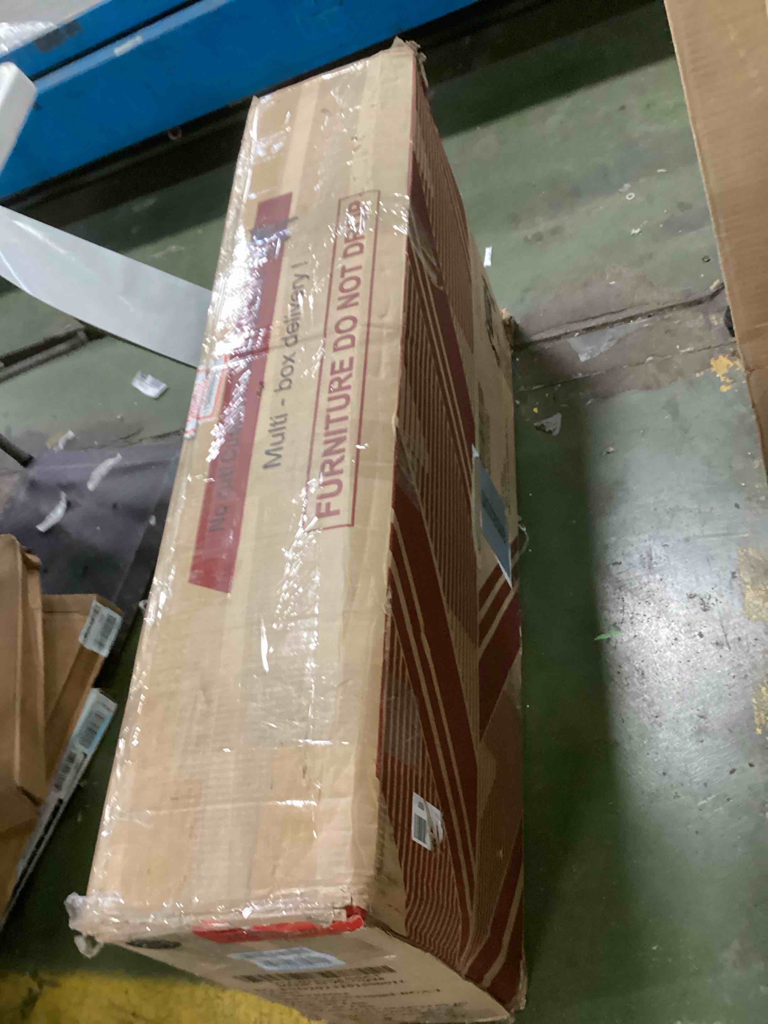 https://s3.amazonaws.com/lotting-images-prod/bidfta/RED6586557_1716471304056.jpeg