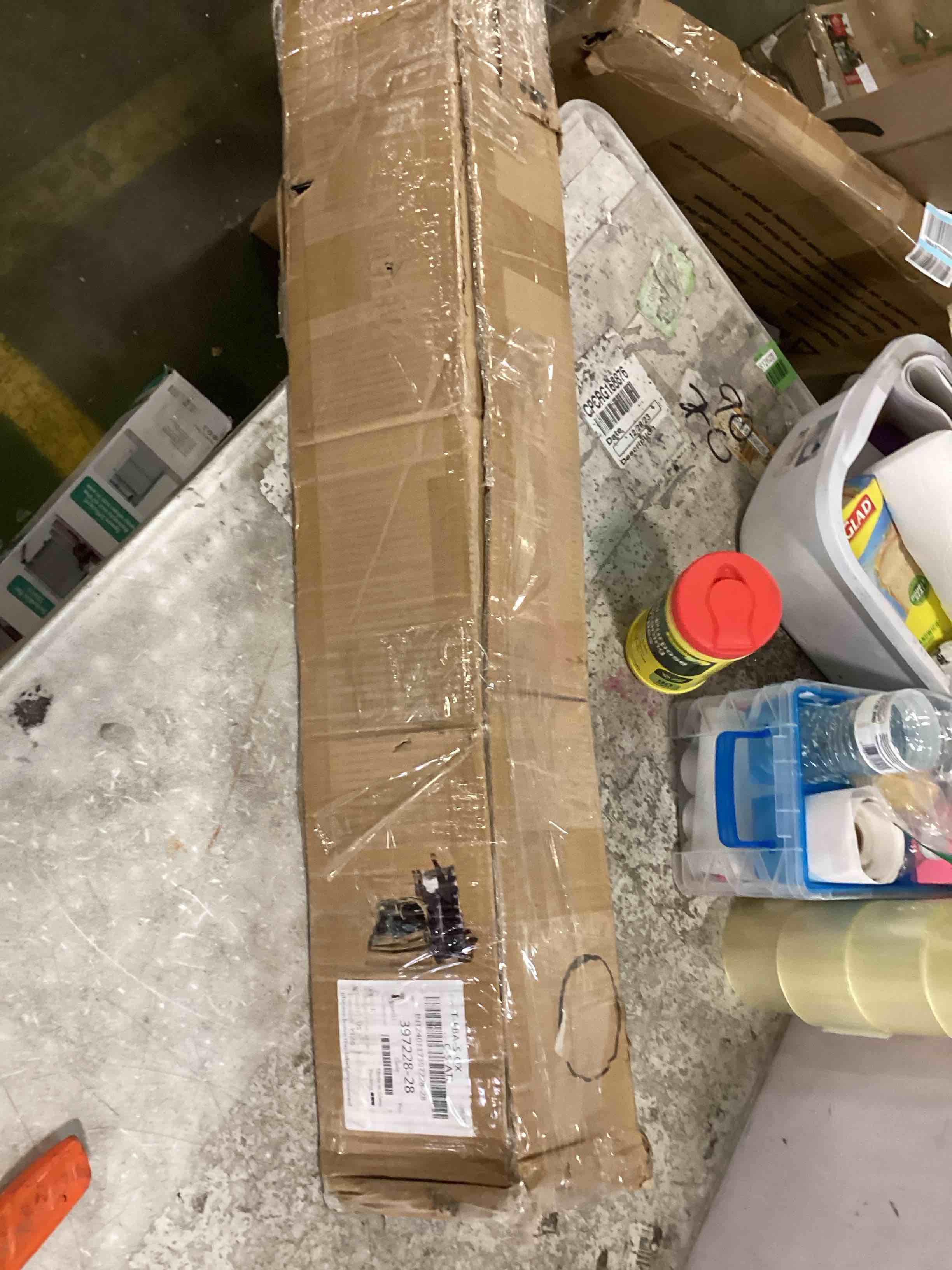 https://s3.amazonaws.com/lotting-images-prod/bidfta/RED6586580_1716474981609.jpeg