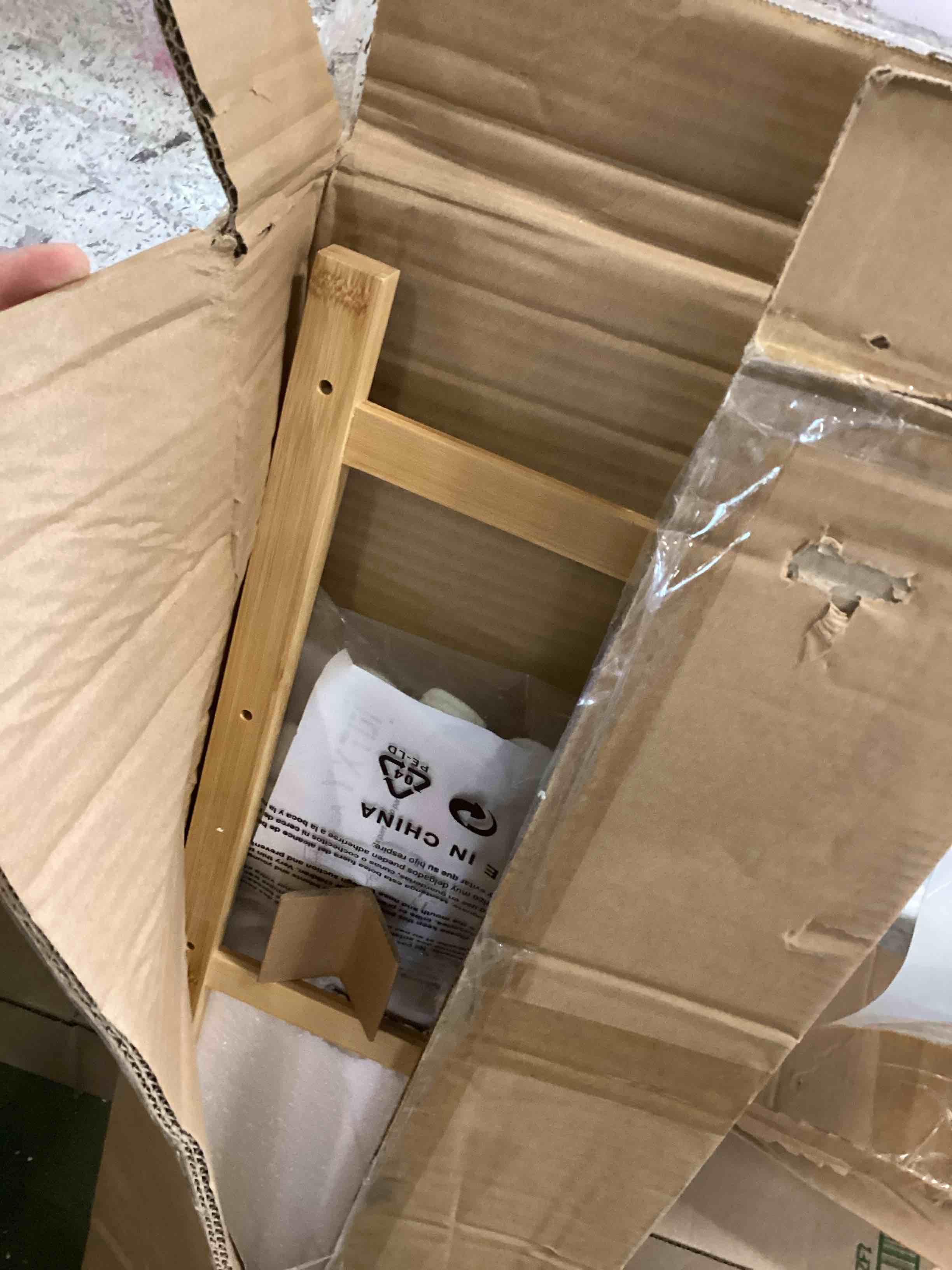 https://s3.amazonaws.com/lotting-images-prod/bidfta/RED6586660_1716487115474.jpeg