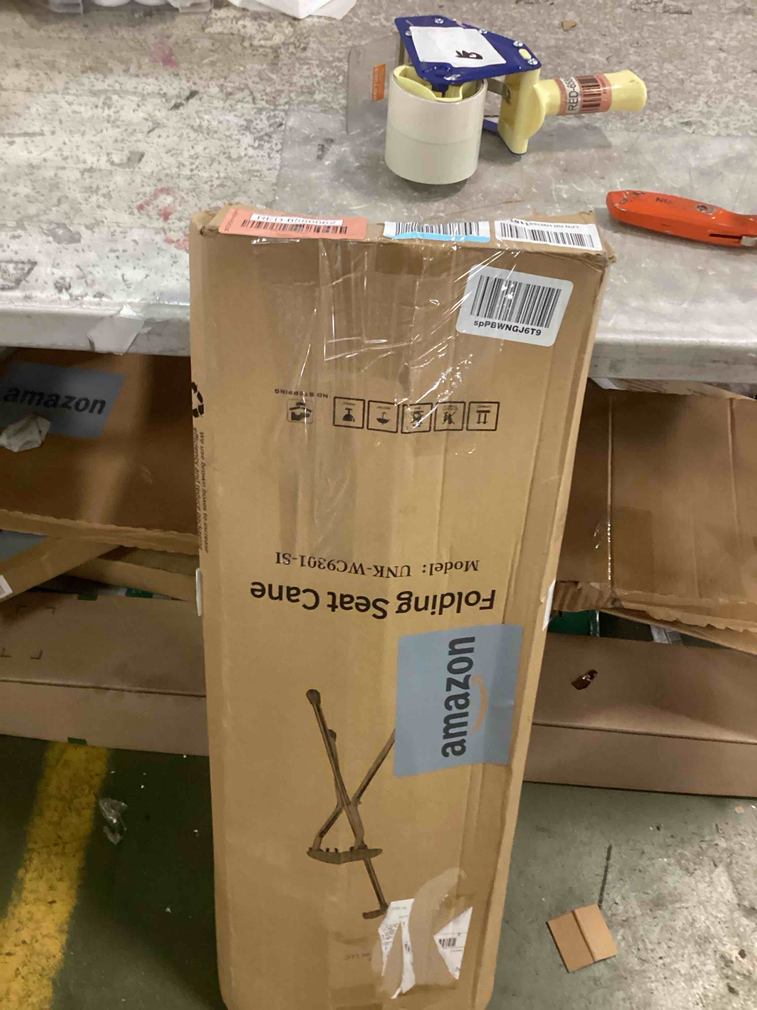 https://s3.amazonaws.com/lotting-images-prod/bidfta/RED6586662_1716487294347.jpeg