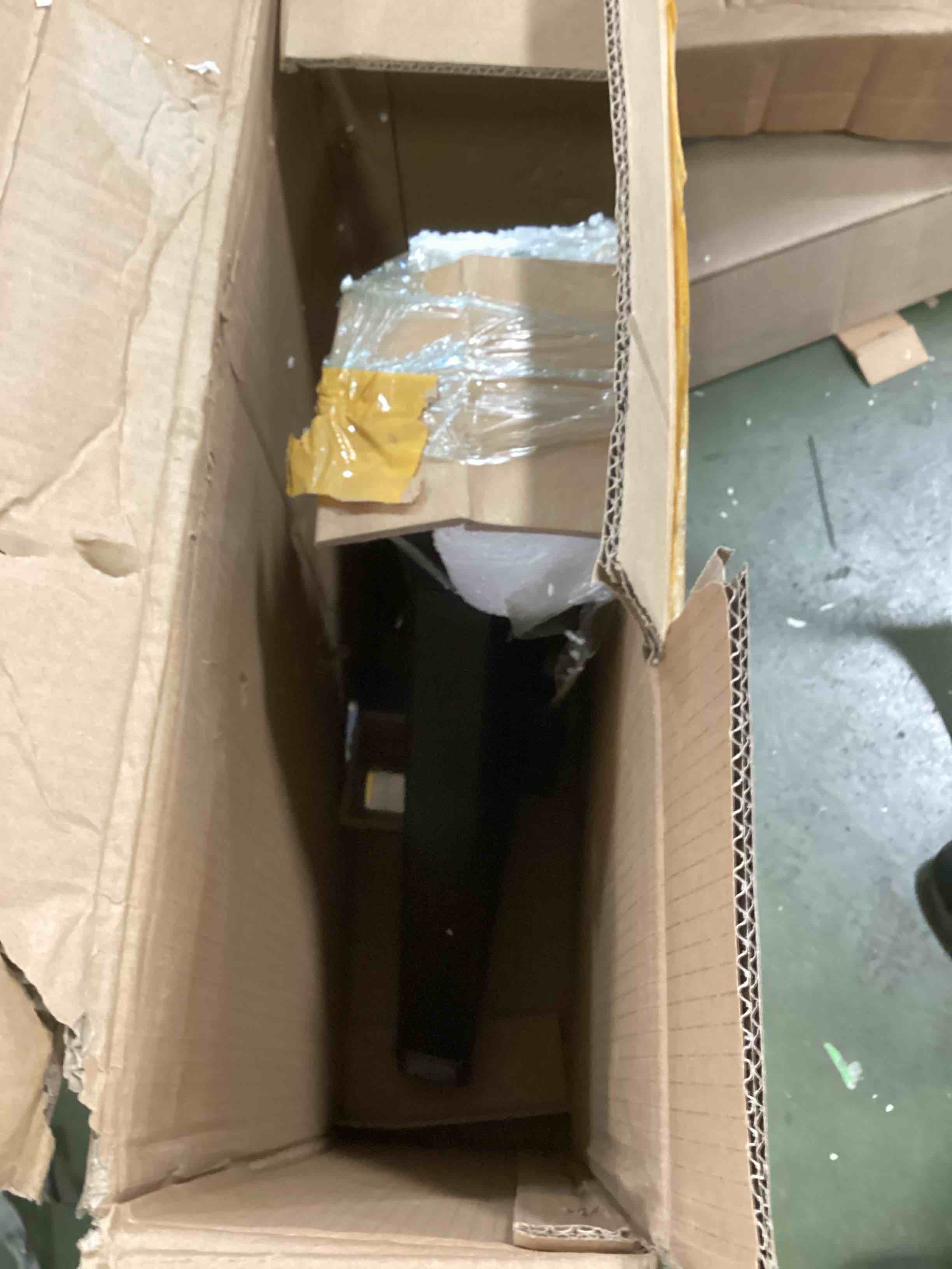 https://s3.amazonaws.com/lotting-images-prod/bidfta/RED6586675_1716488941749.jpeg