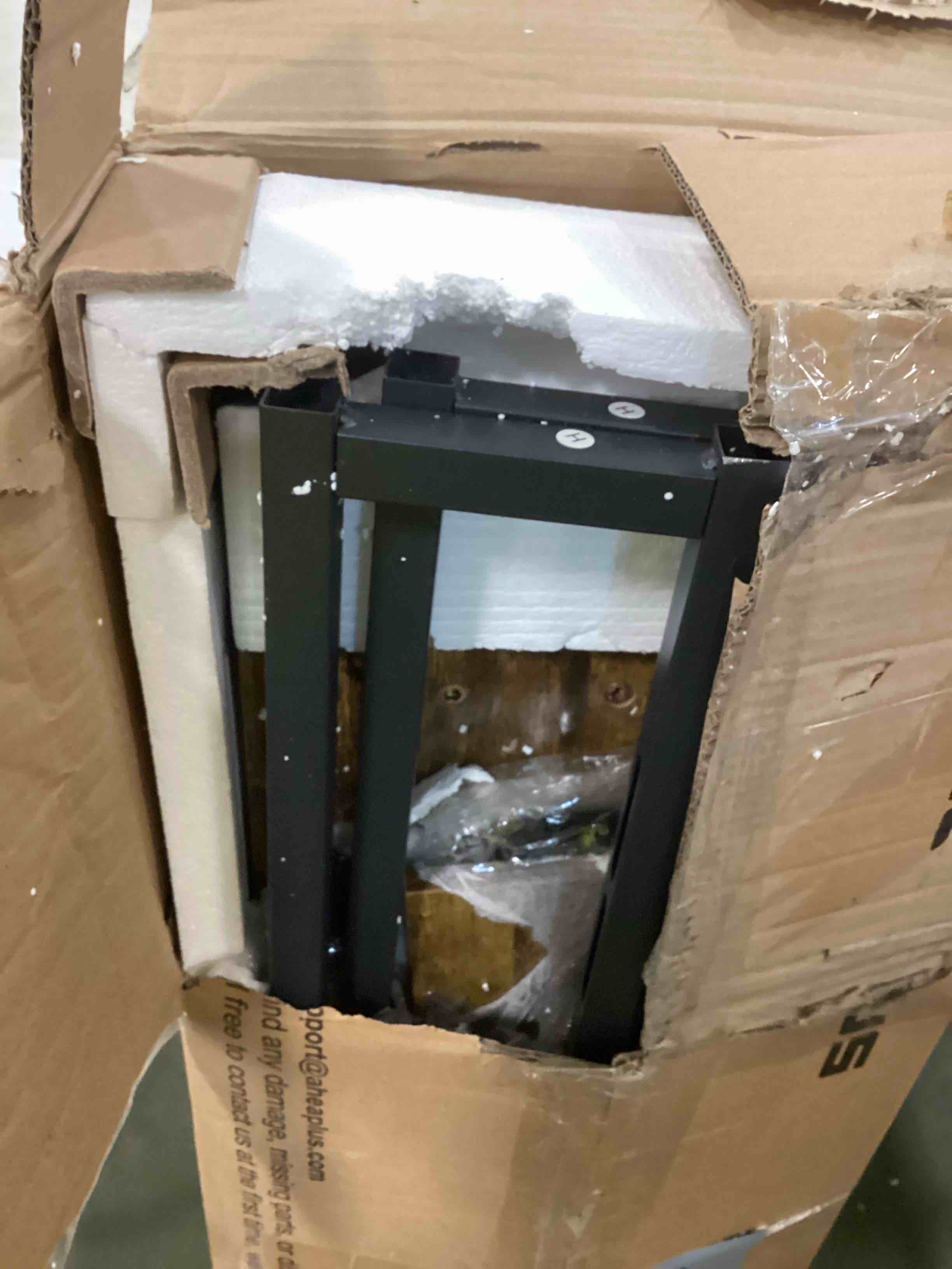 https://s3.amazonaws.com/lotting-images-prod/bidfta/RED6586727_1716552061412.jpeg