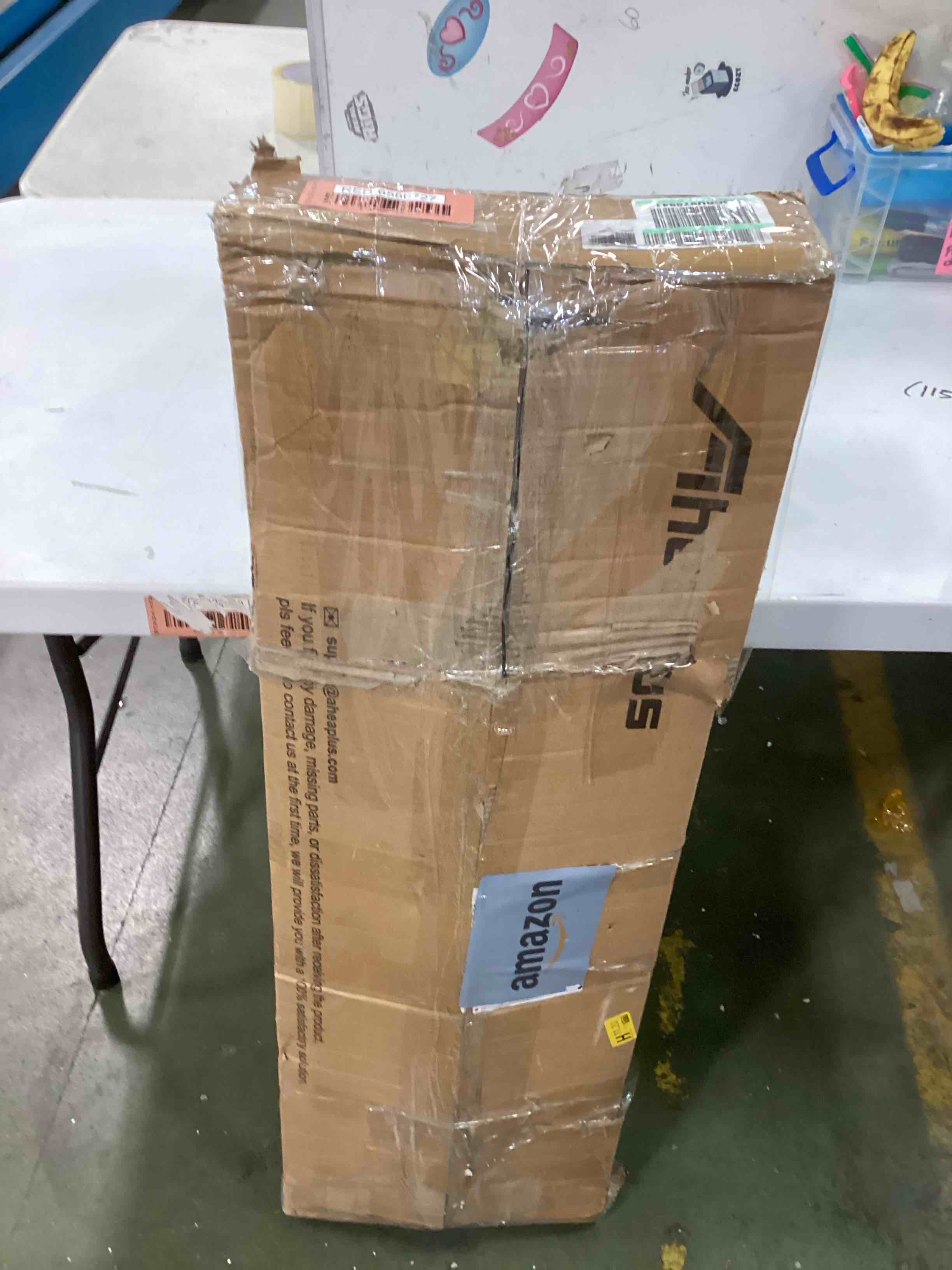 https://s3.amazonaws.com/lotting-images-prod/bidfta/RED6586727_1716552103386.jpeg