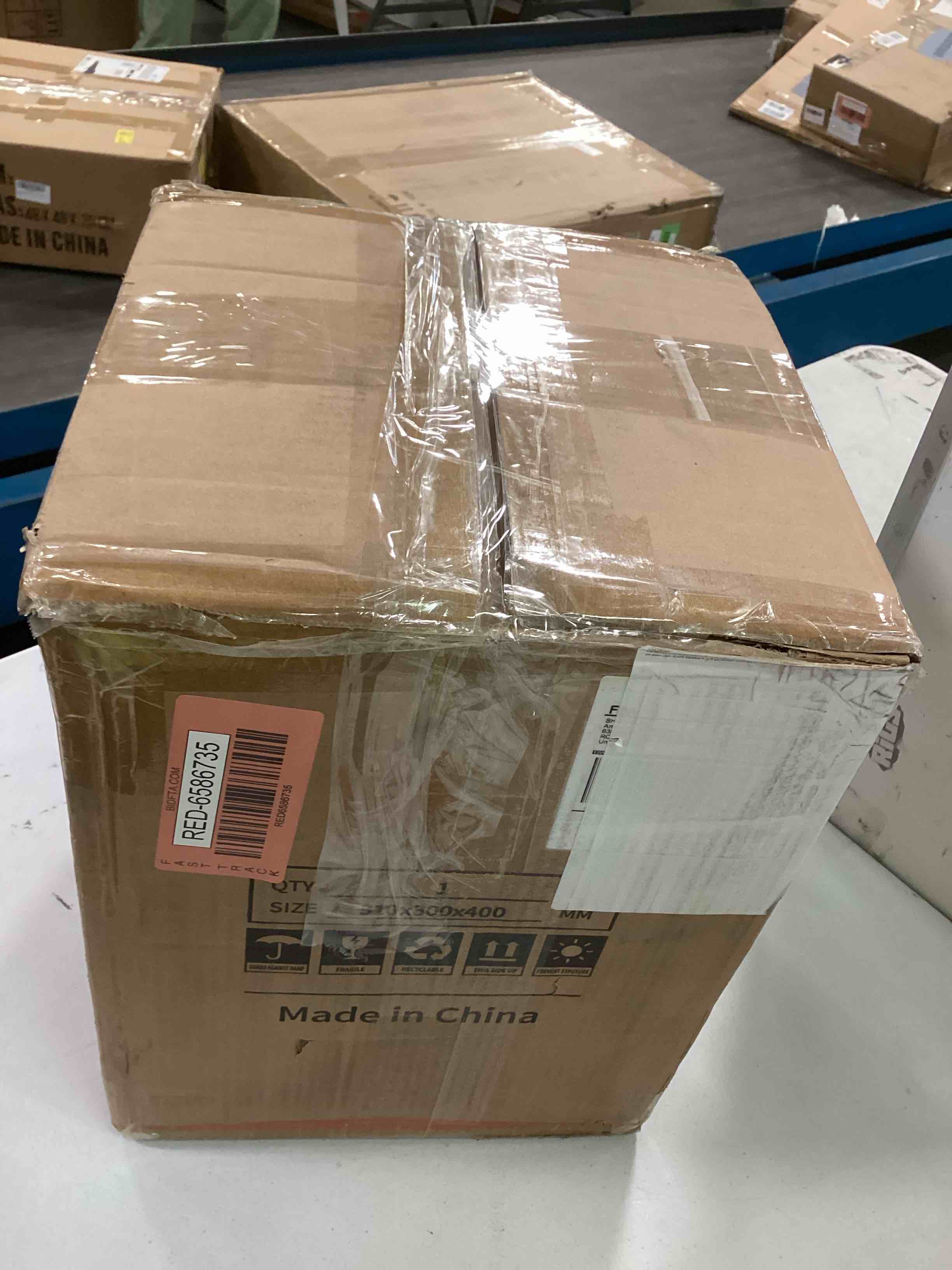 https://s3.amazonaws.com/lotting-images-prod/bidfta/RED6586735_1716552970997.jpeg