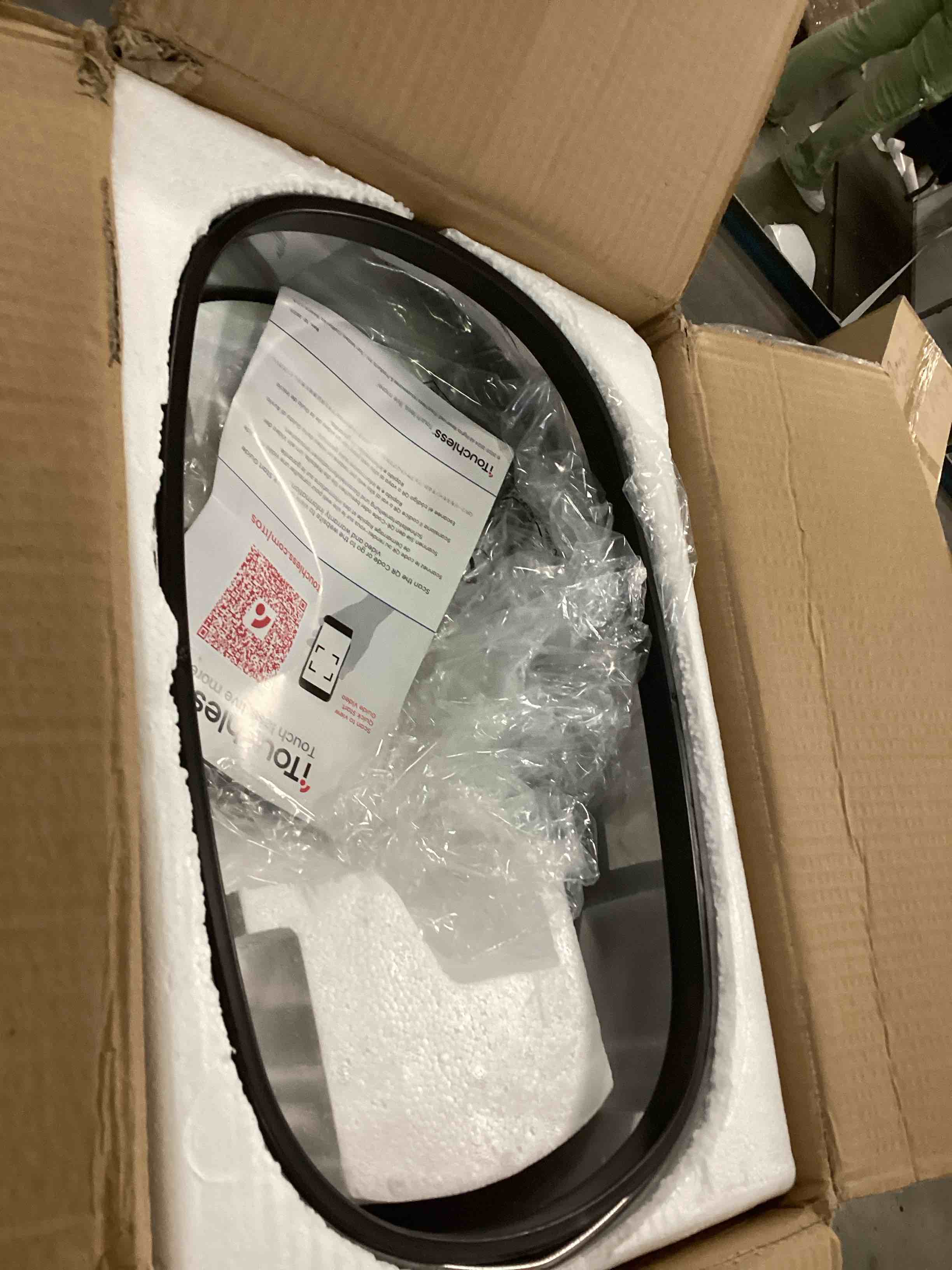 https://s3.amazonaws.com/lotting-images-prod/bidfta/RED6586776_1716557251415.jpeg