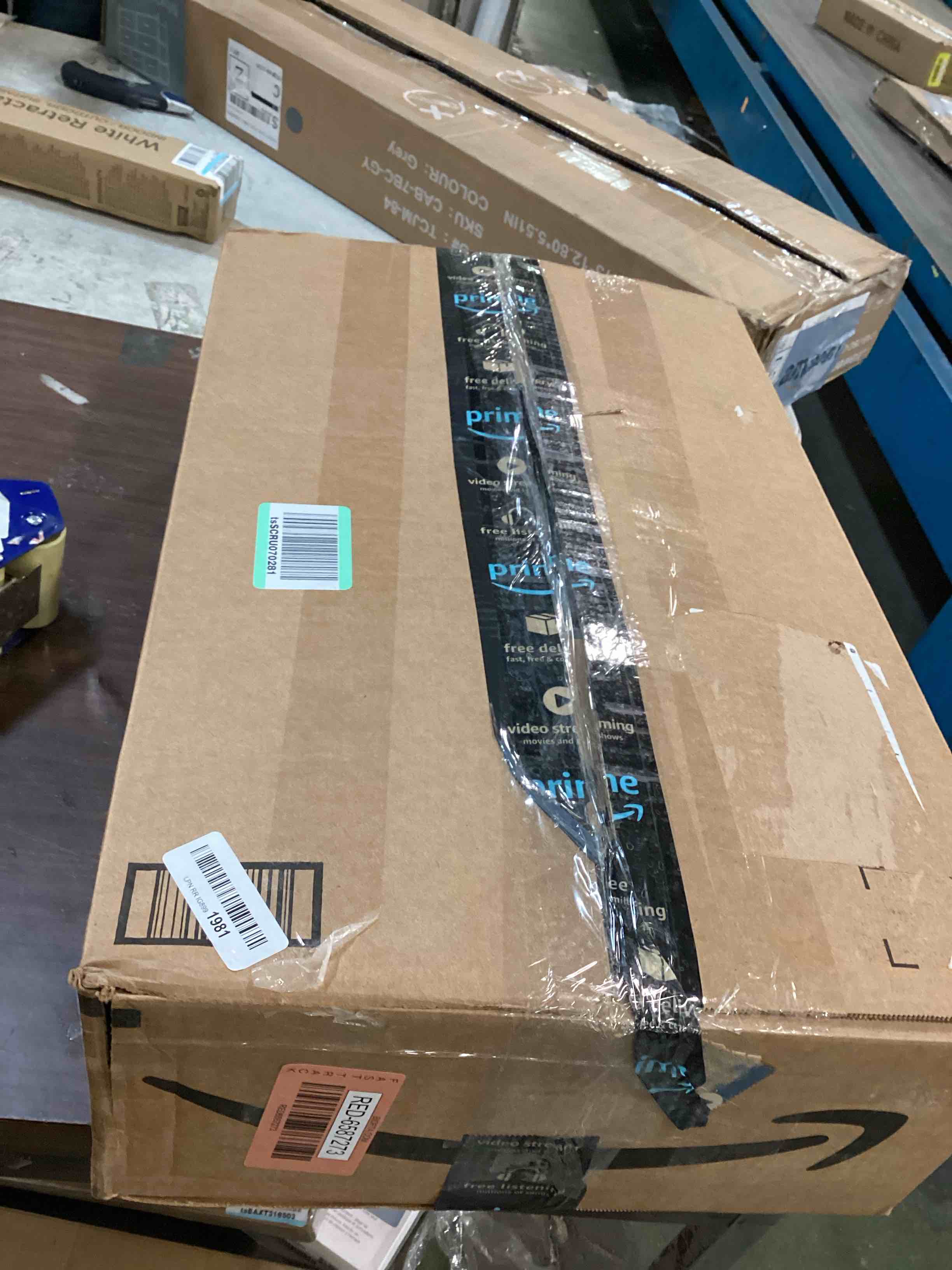 https://s3.amazonaws.com/lotting-images-prod/bidfta/RED6587273_1718047408588.jpeg