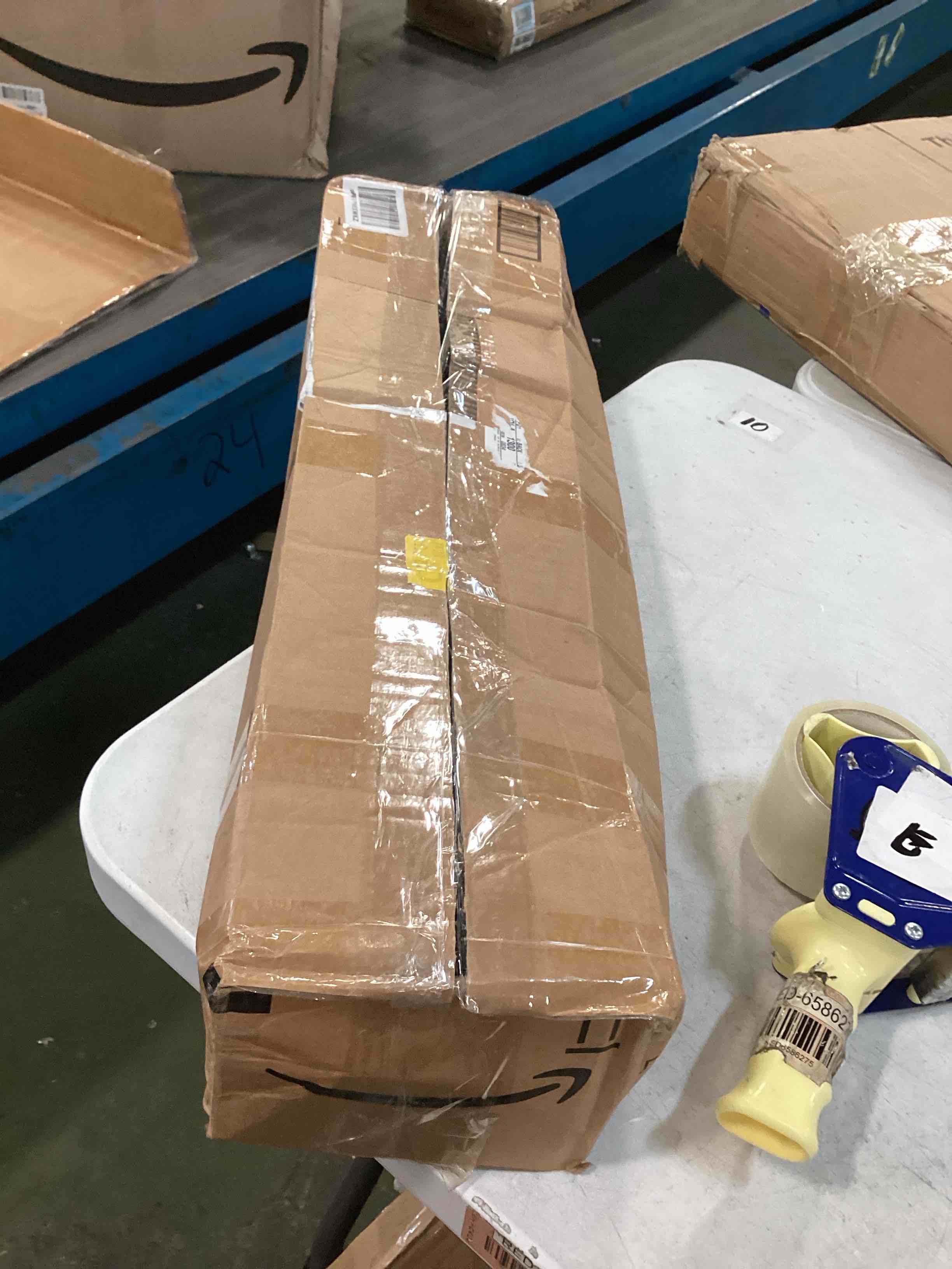https://s3.amazonaws.com/lotting-images-prod/bidfta/RED6587413_1718116390696.jpeg