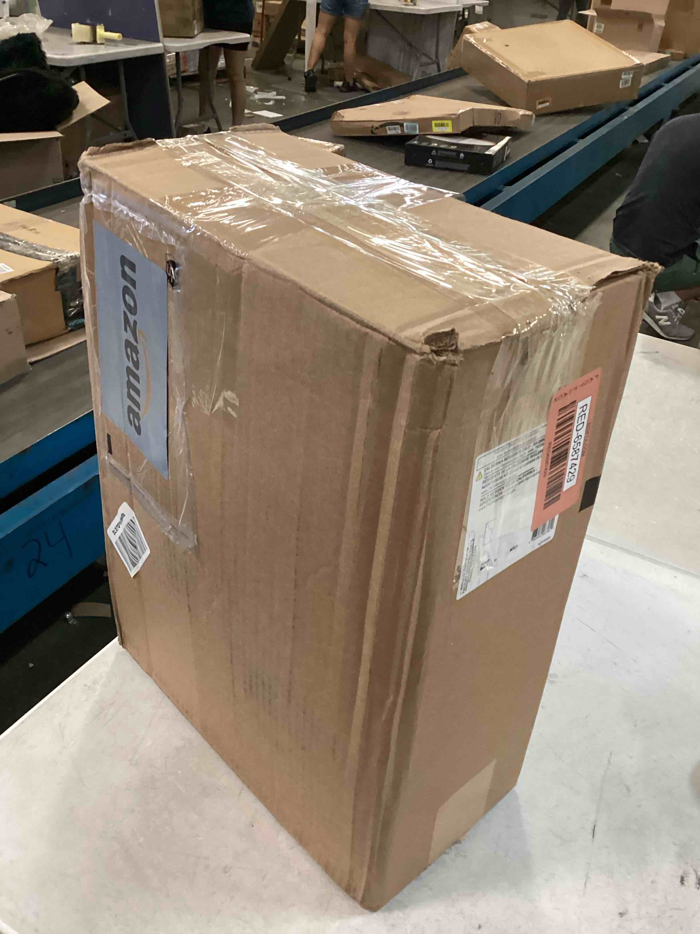 https://s3.amazonaws.com/lotting-images-prod/bidfta/RED6587429_1718117952076.jpeg