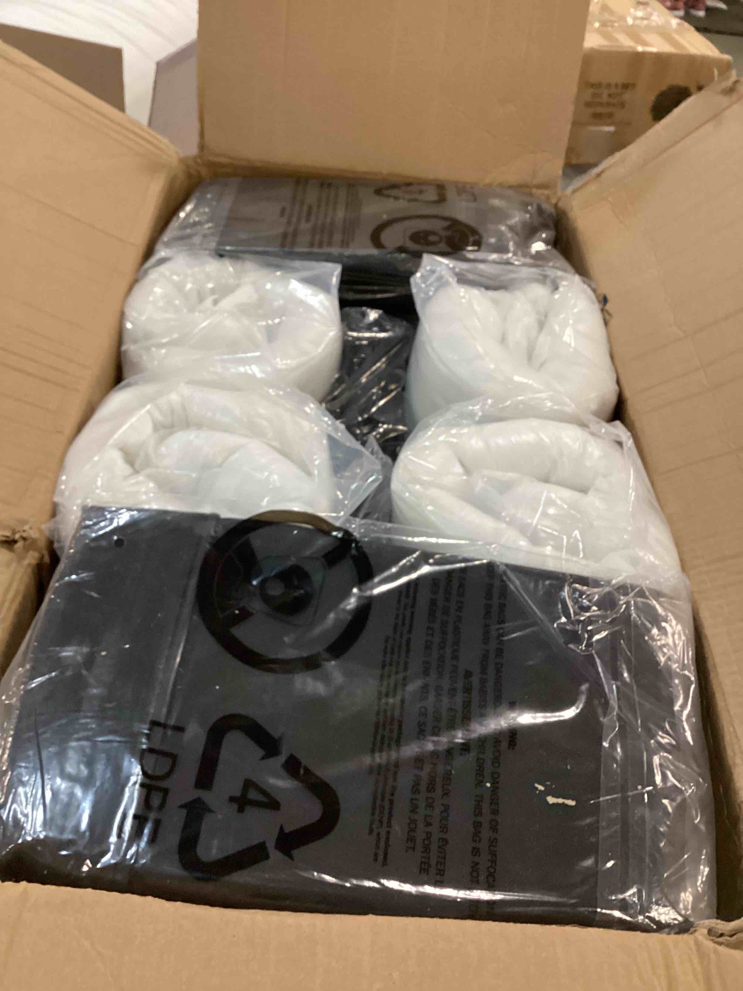 https://s3.amazonaws.com/lotting-images-prod/bidfta/RED6587759_1718216897581.jpeg
