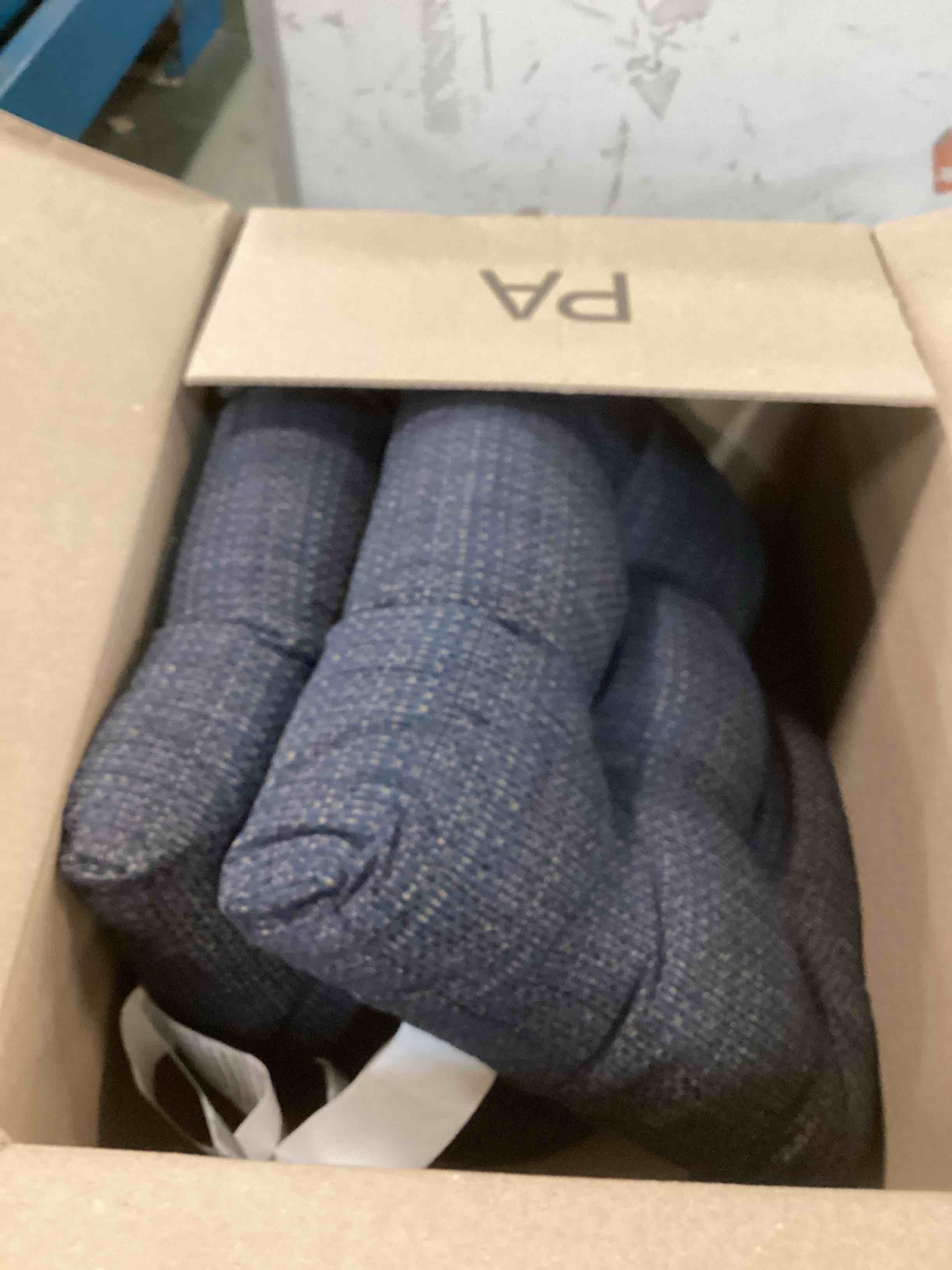 https://s3.amazonaws.com/lotting-images-prod/bidfta/RED6587840_1718279762280.jpeg