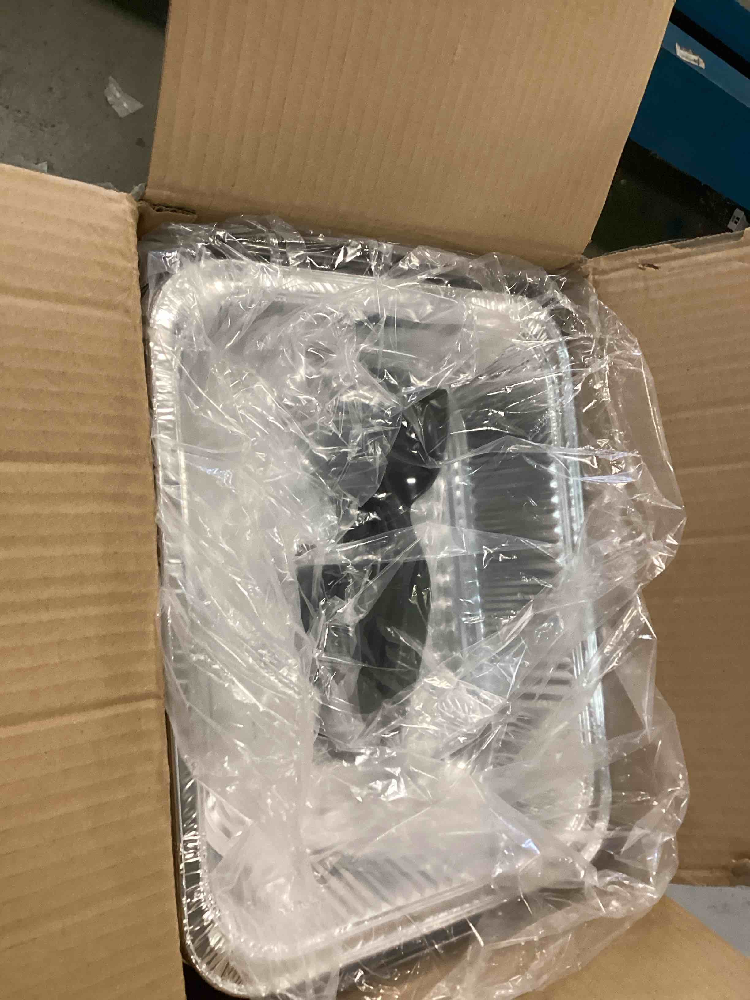 https://s3.amazonaws.com/lotting-images-prod/bidfta/RED6588060_1718306986702.jpeg