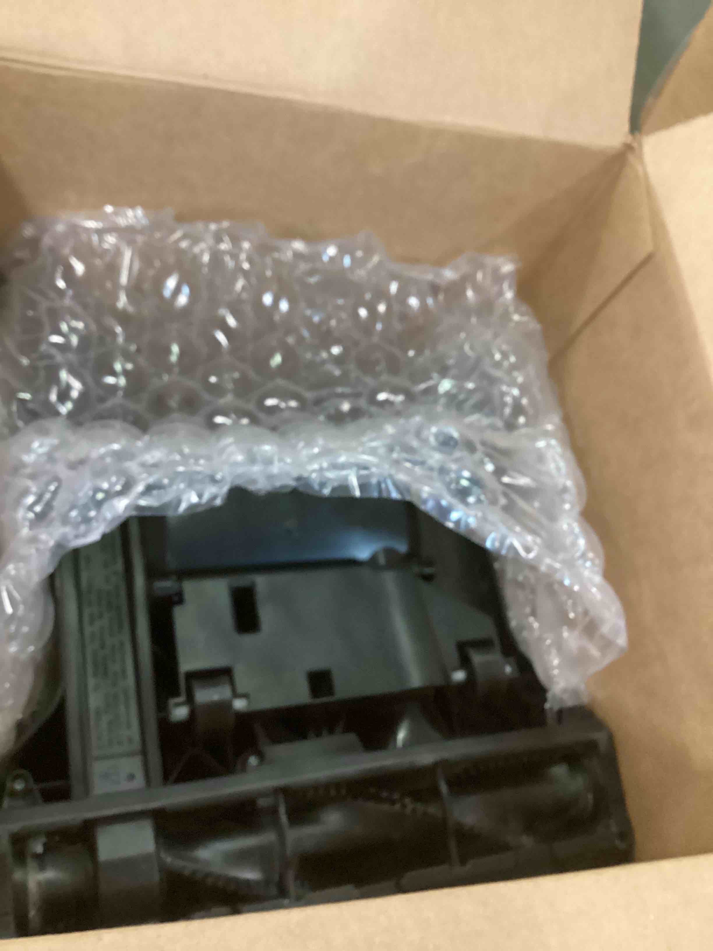 https://s3.amazonaws.com/lotting-images-prod/bidfta/RED6588119_1718366826431.jpeg