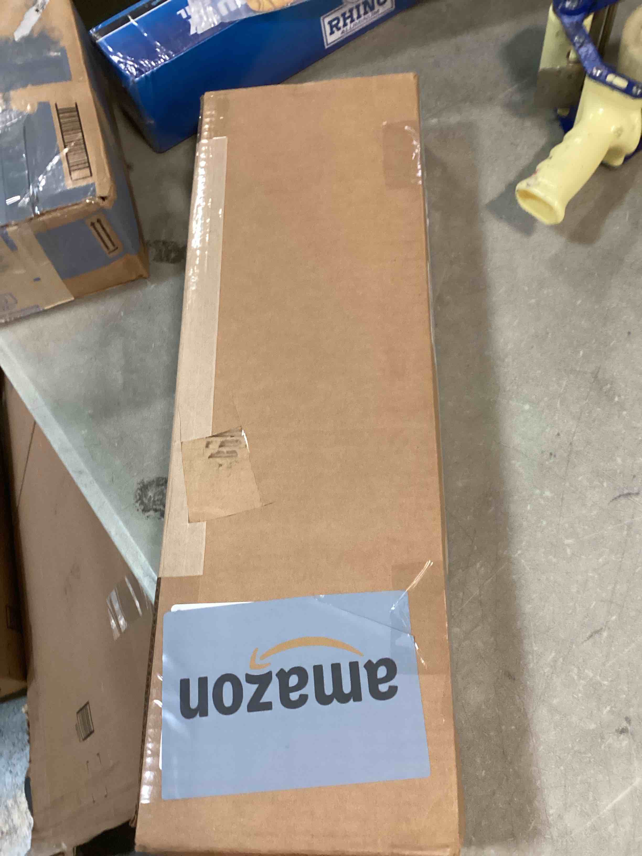 https://s3.amazonaws.com/lotting-images-prod/bidfta/RED6588601_1718622485090.jpeg