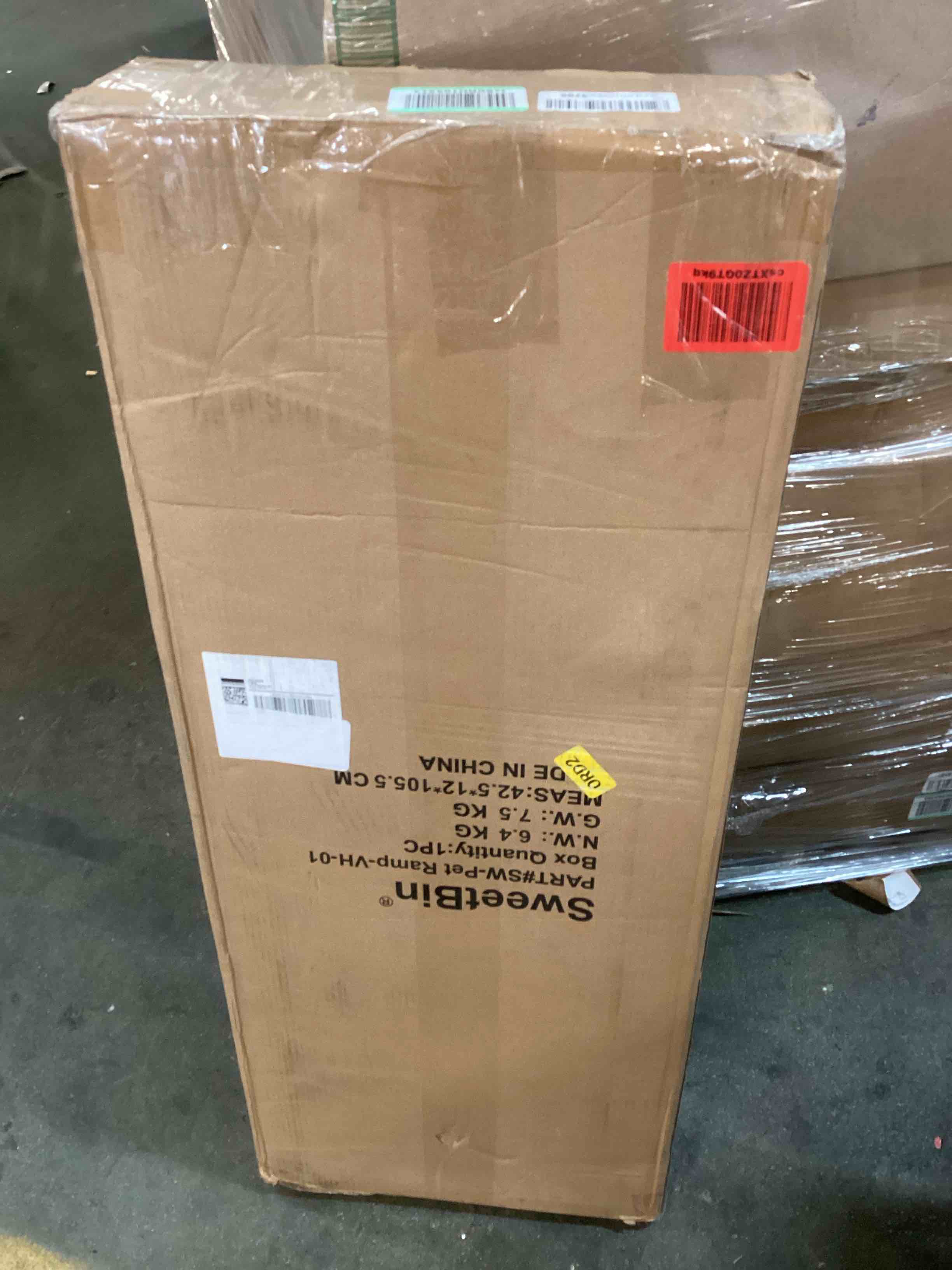 https://s3.amazonaws.com/lotting-images-prod/bidfta/RED6589106_1718822264936.jpeg
