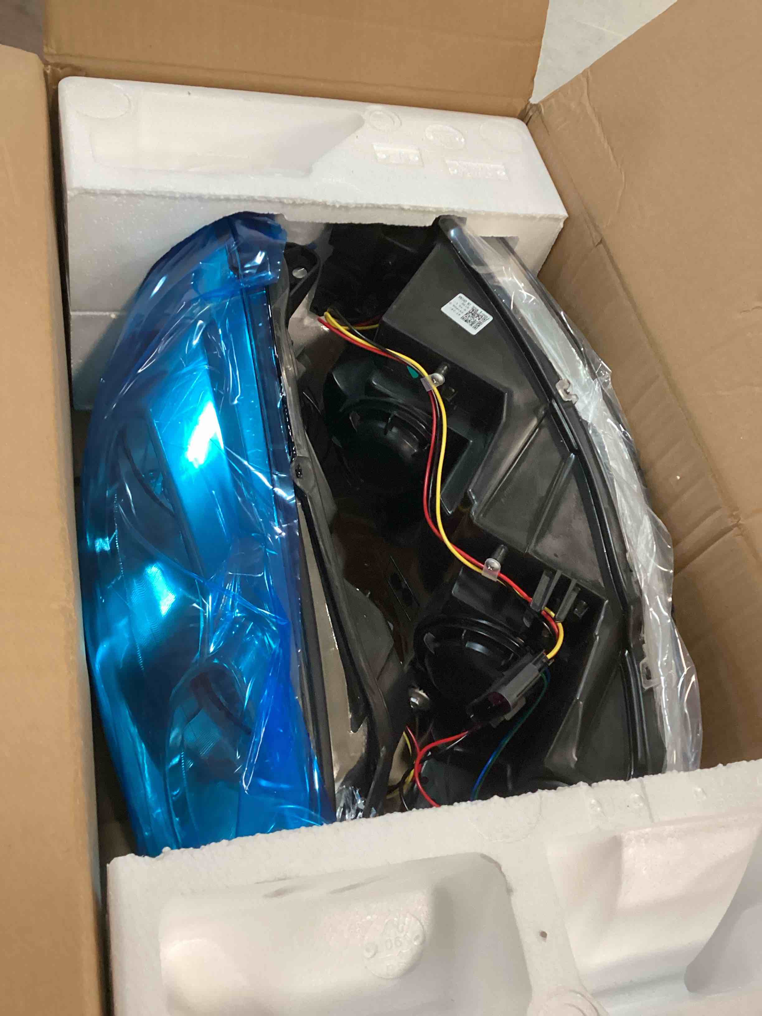 https://s3.amazonaws.com/lotting-images-prod/bidfta/RED6590013_1716227442521.jpeg