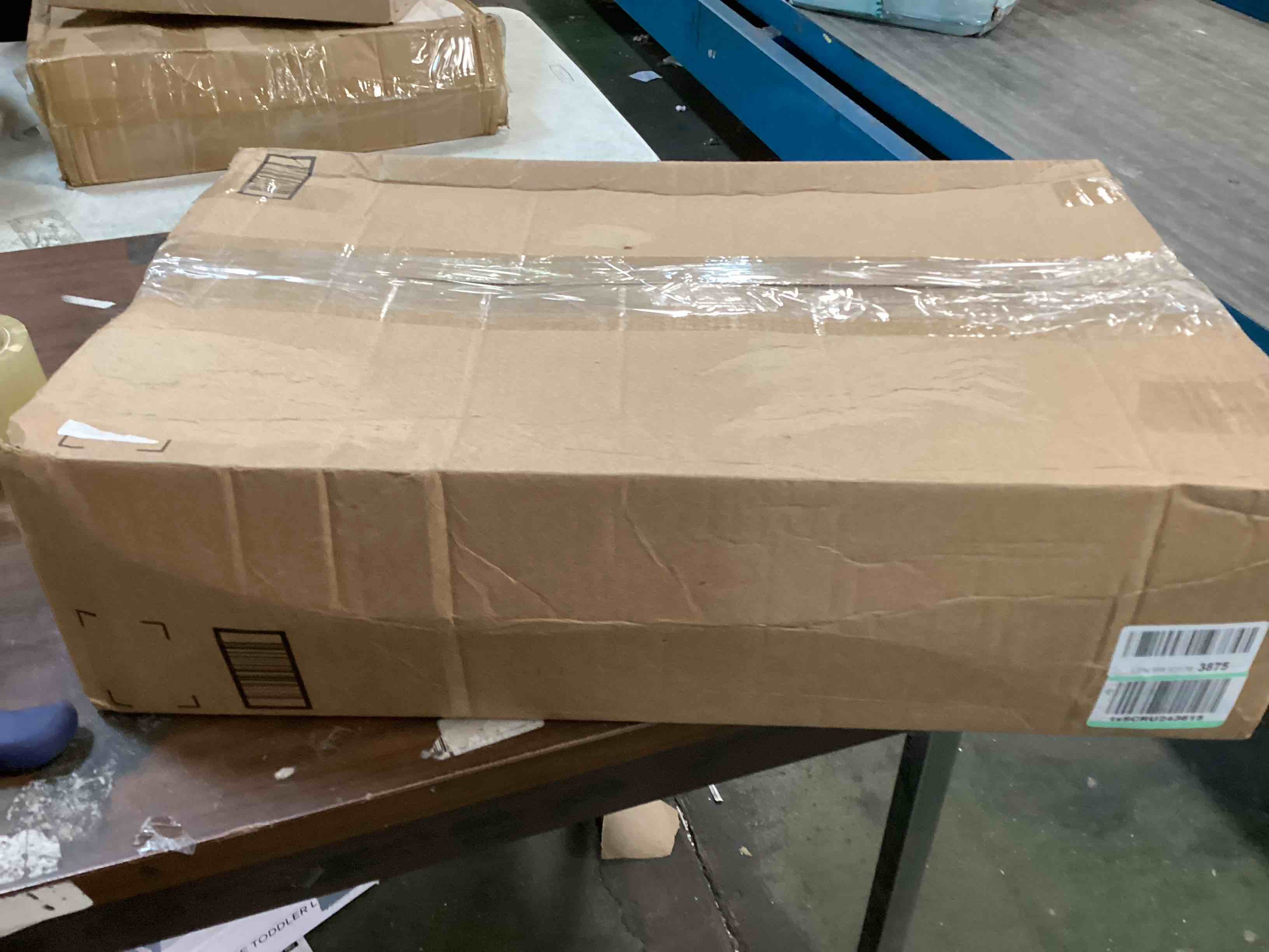 https://s3.amazonaws.com/lotting-images-prod/bidfta/RED6590014_1716227542353.jpeg