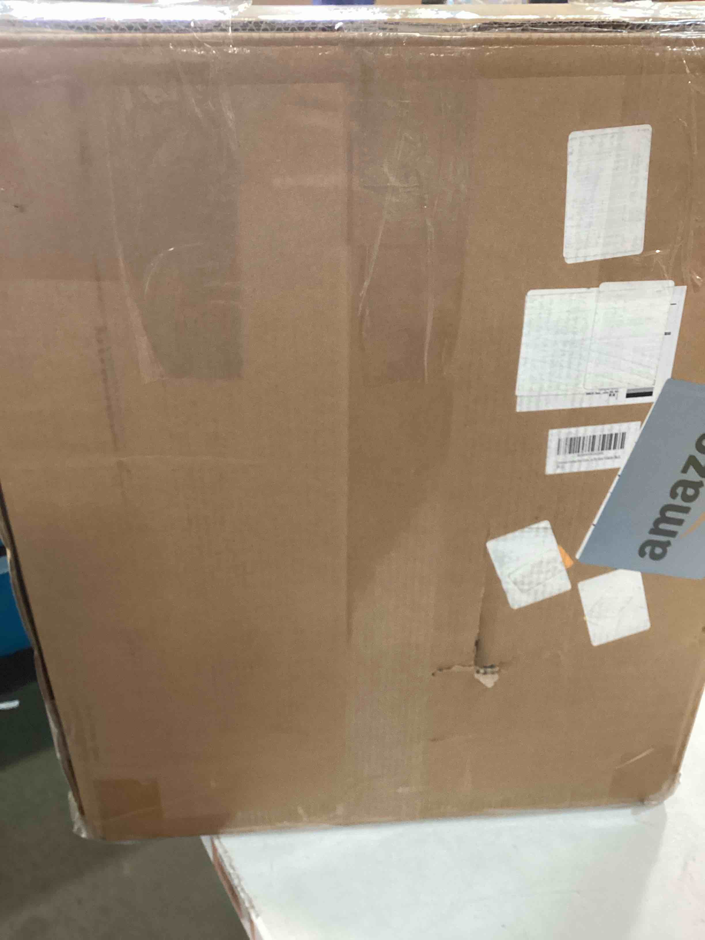https://s3.amazonaws.com/lotting-images-prod/bidfta/RED6590336_1716319561238.jpeg