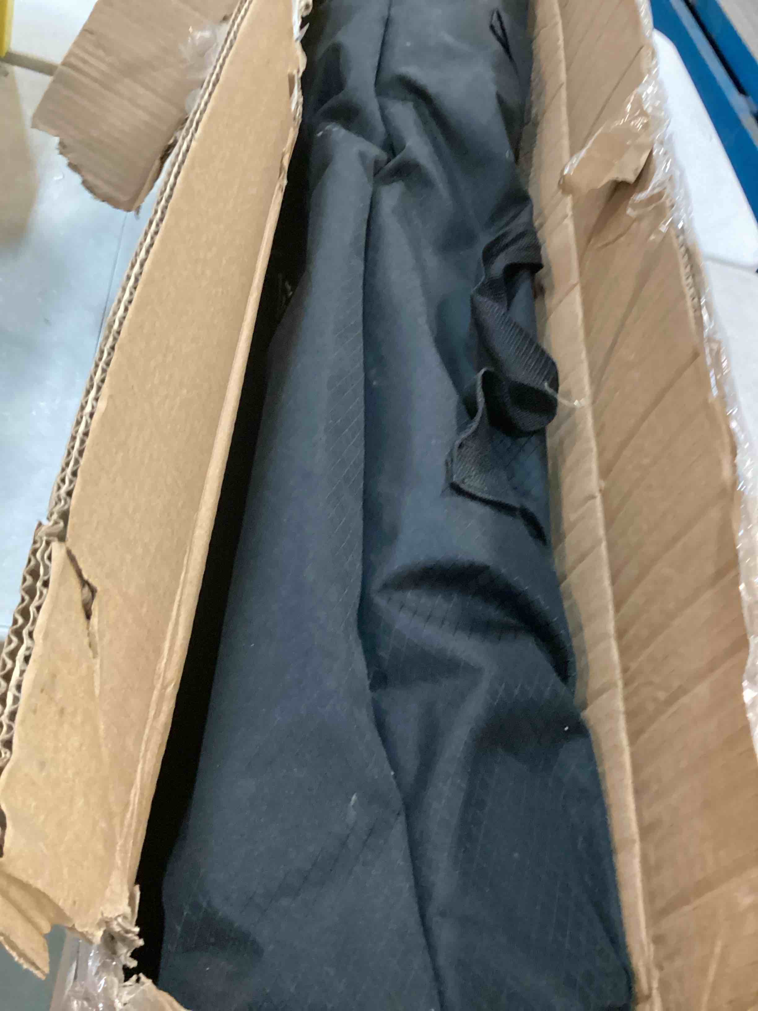 https://s3.amazonaws.com/lotting-images-prod/bidfta/RED6590352_1716375922567.jpeg