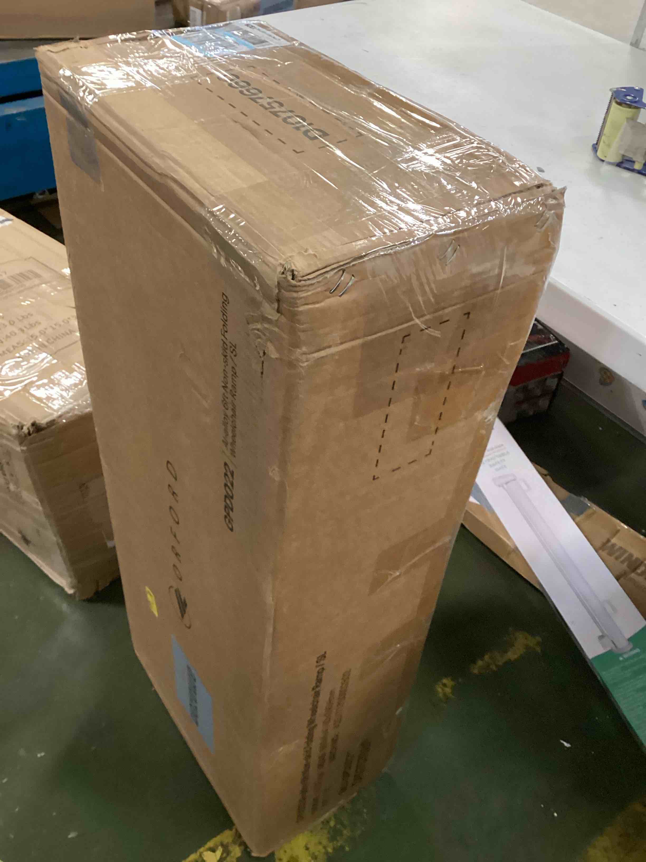 https://s3.amazonaws.com/lotting-images-prod/bidfta/RED6591123_1716897491478.jpeg