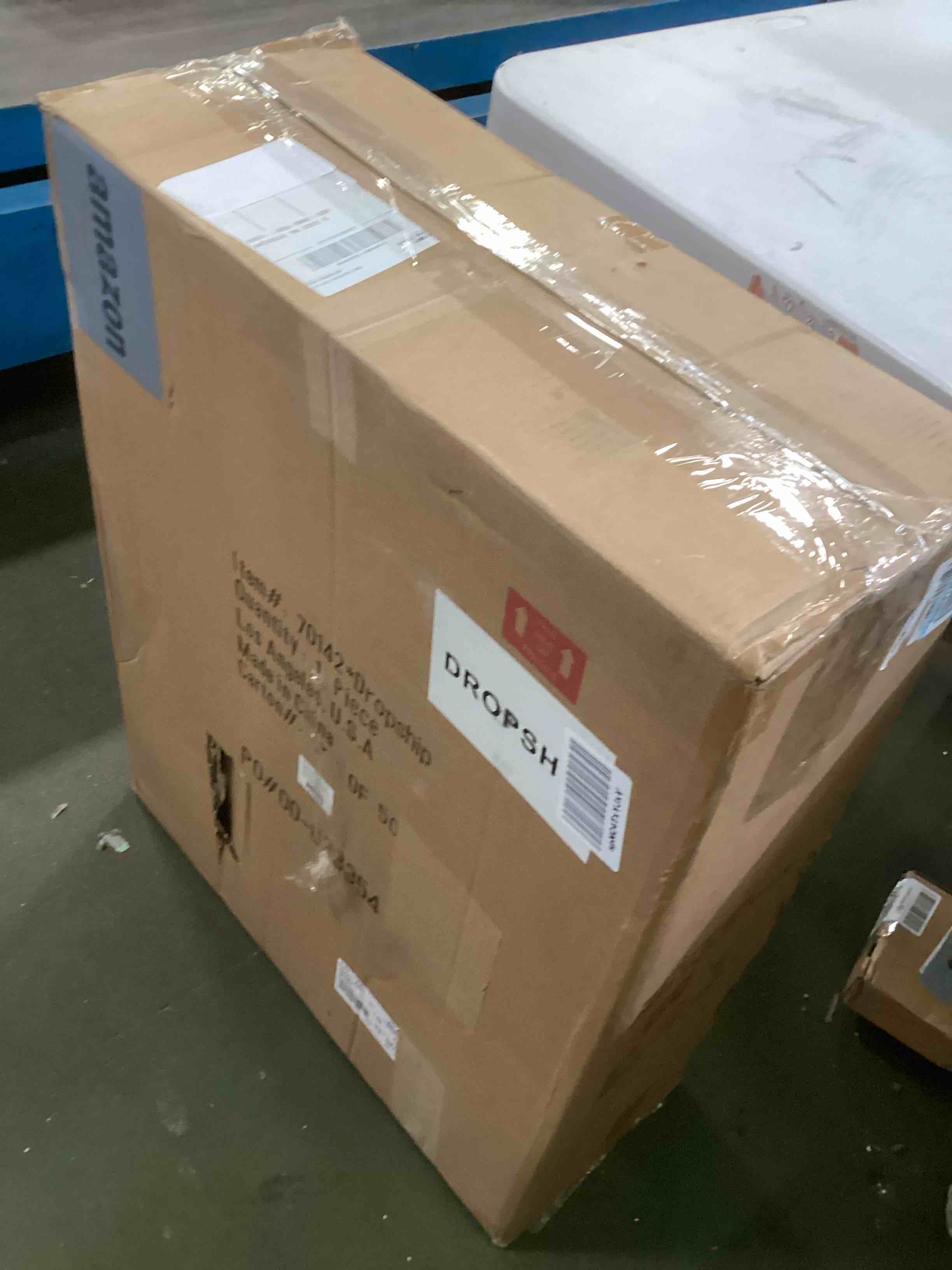 https://s3.amazonaws.com/lotting-images-prod/bidfta/RED6591282_1716916812214.jpeg