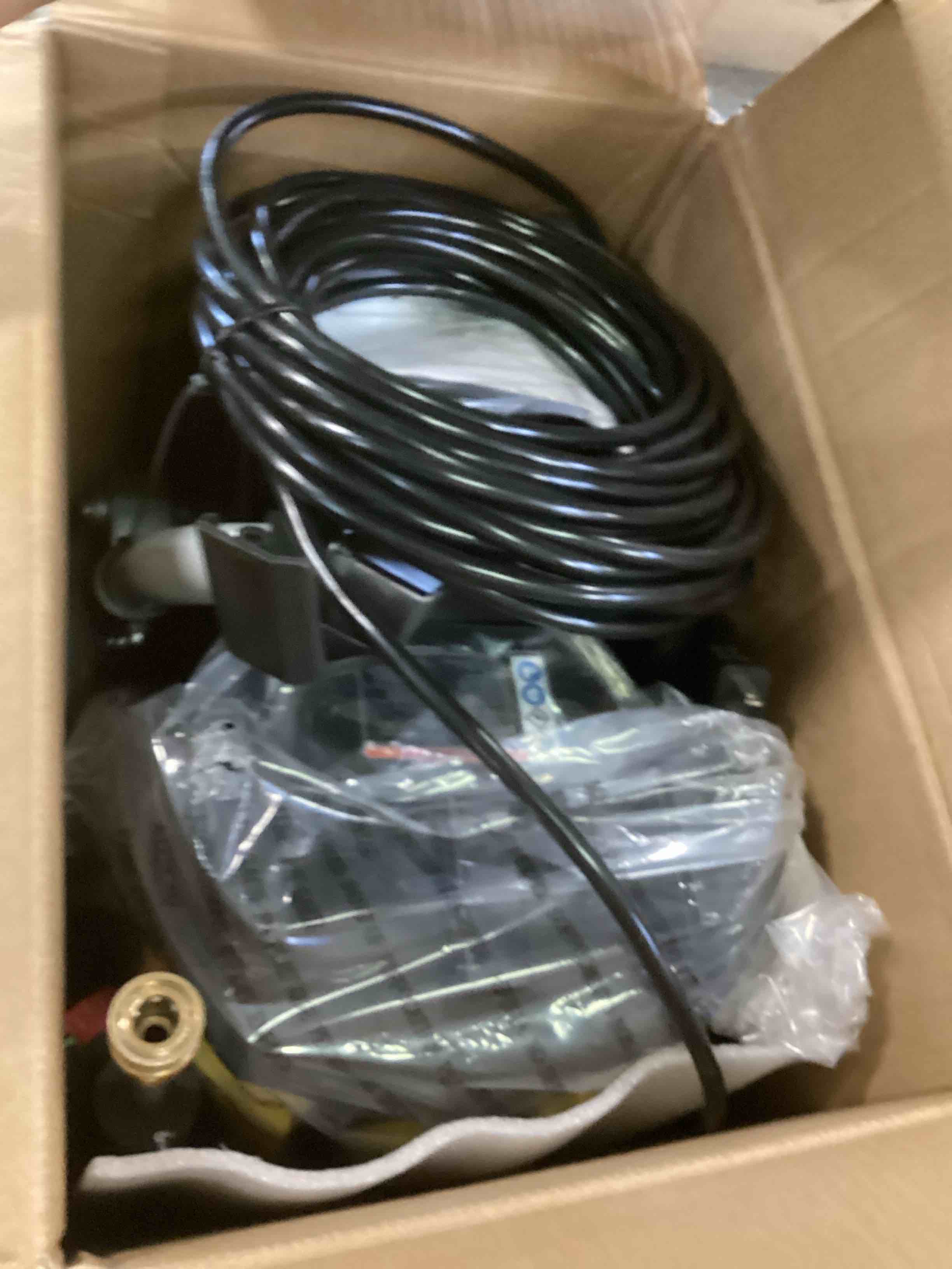https://s3.amazonaws.com/lotting-images-prod/bidfta/RED6591341_1716922626782.jpeg