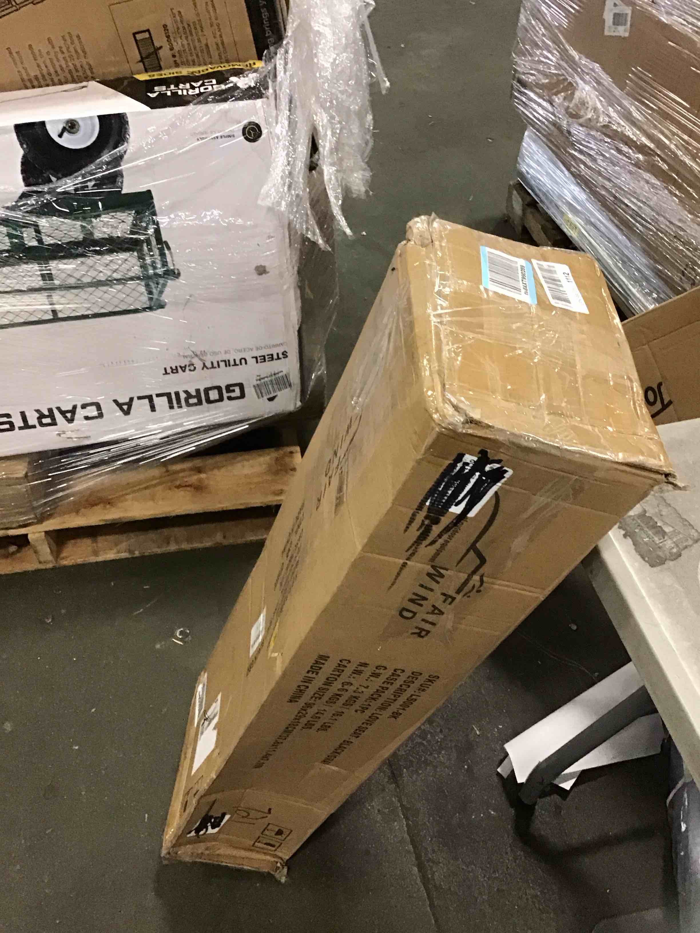 https://s3.amazonaws.com/lotting-images-prod/bidfta/RED6591519_1716557181927.jpeg