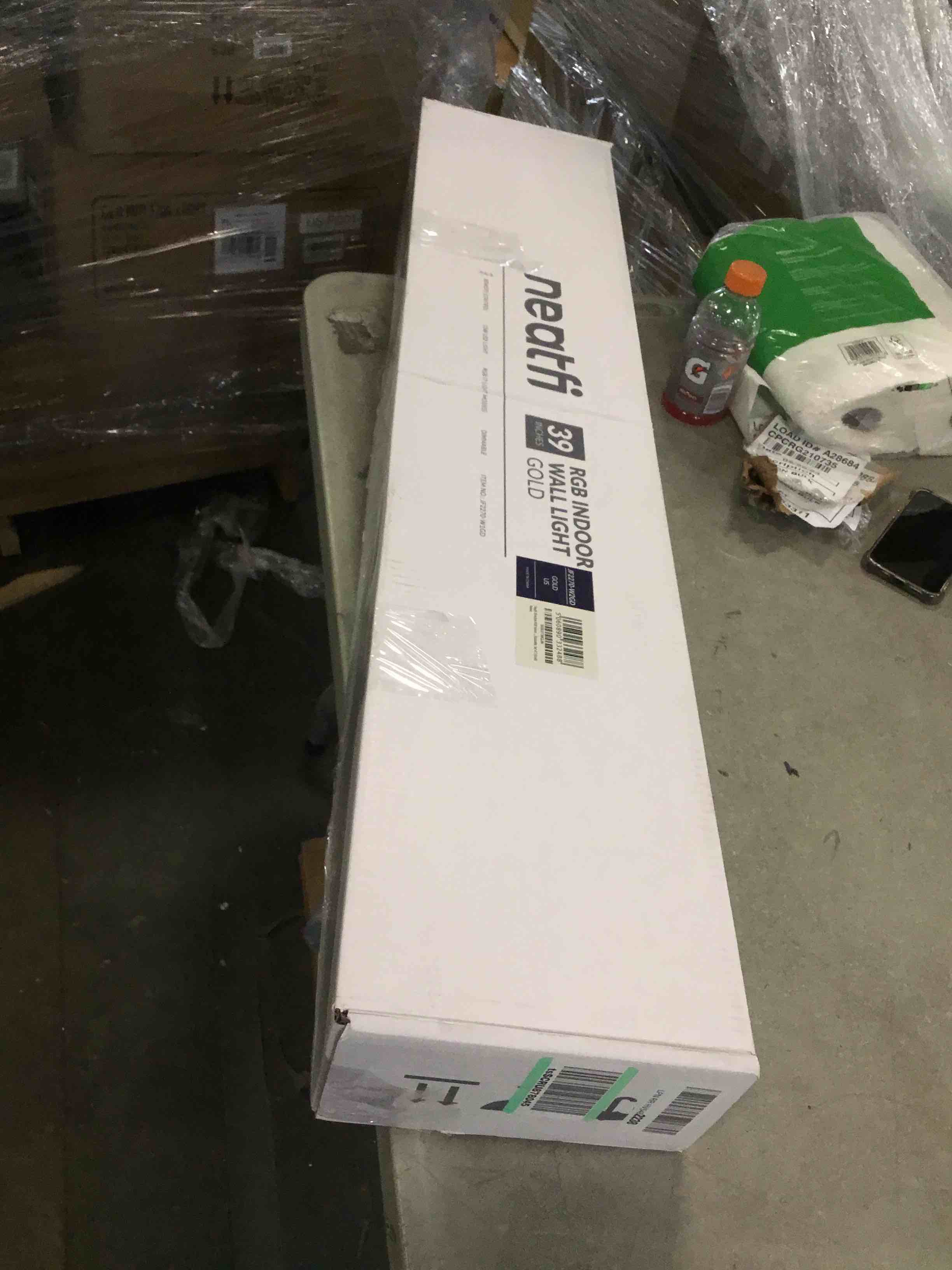 https://s3.amazonaws.com/lotting-images-prod/bidfta/RED6591565_1716570482414.jpeg
