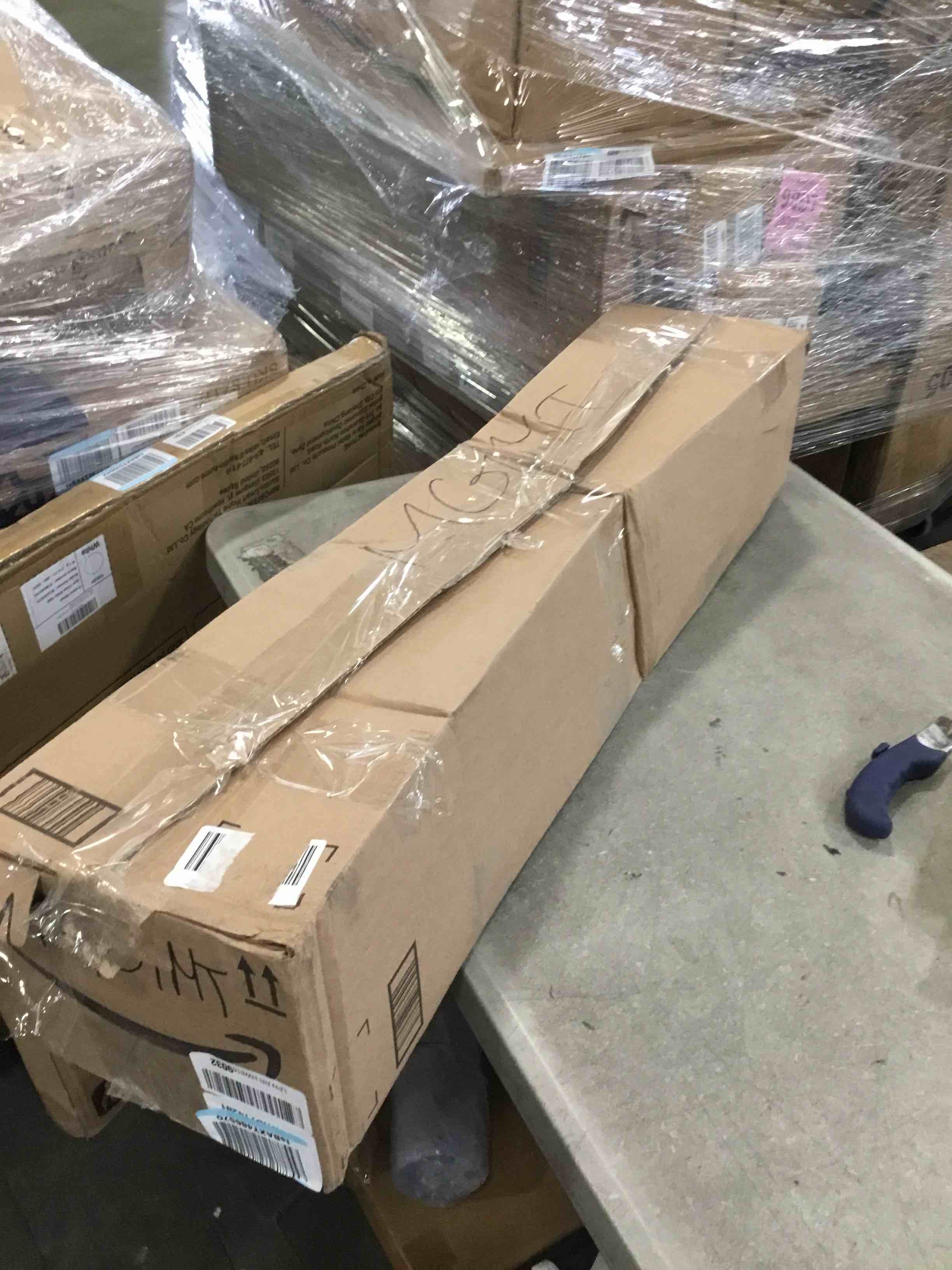 https://s3.amazonaws.com/lotting-images-prod/bidfta/RED6591619_1716580695829.jpeg