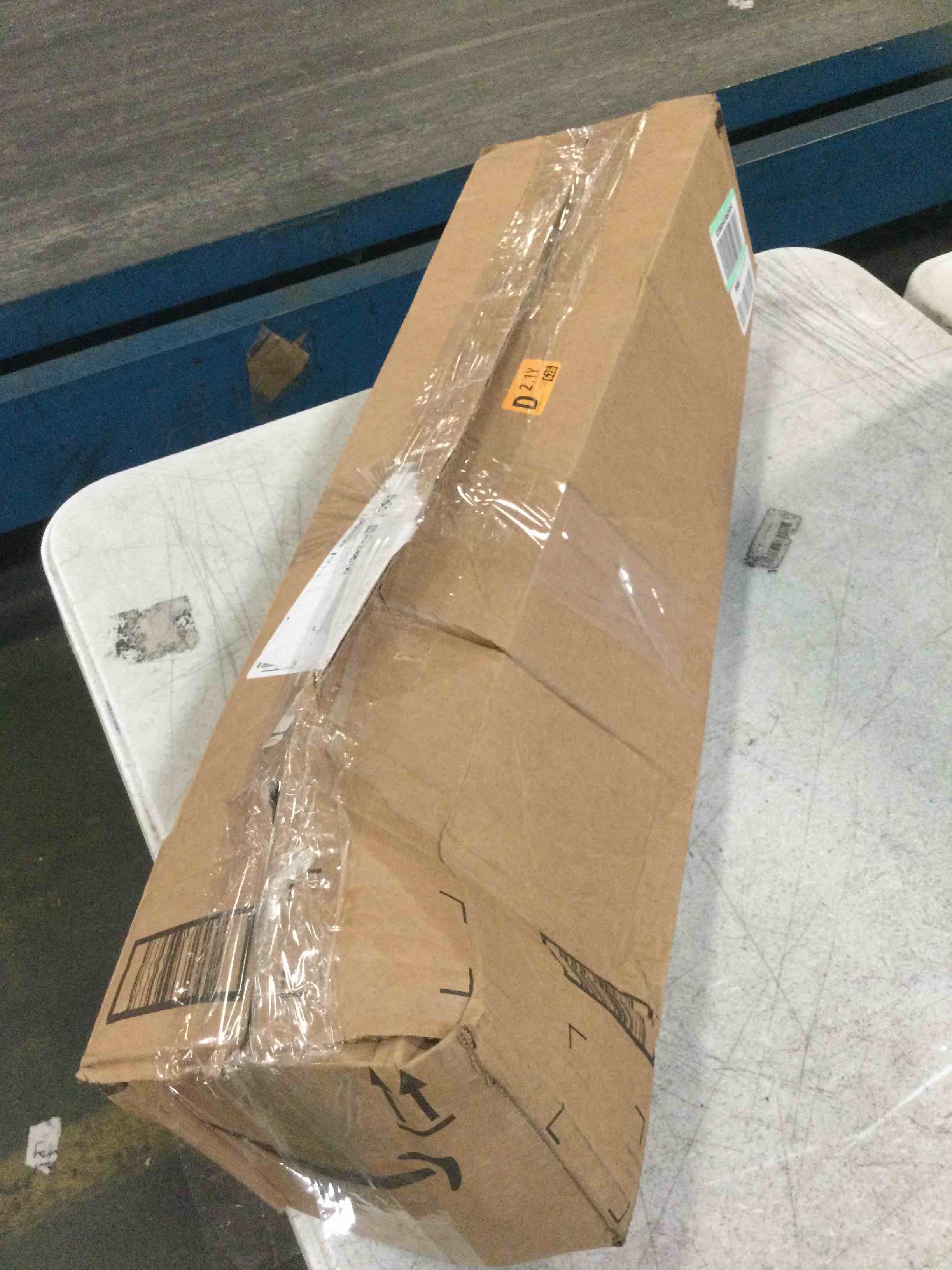 https://s3.amazonaws.com/lotting-images-prod/bidfta/RED6591789_1717072861364.jpeg