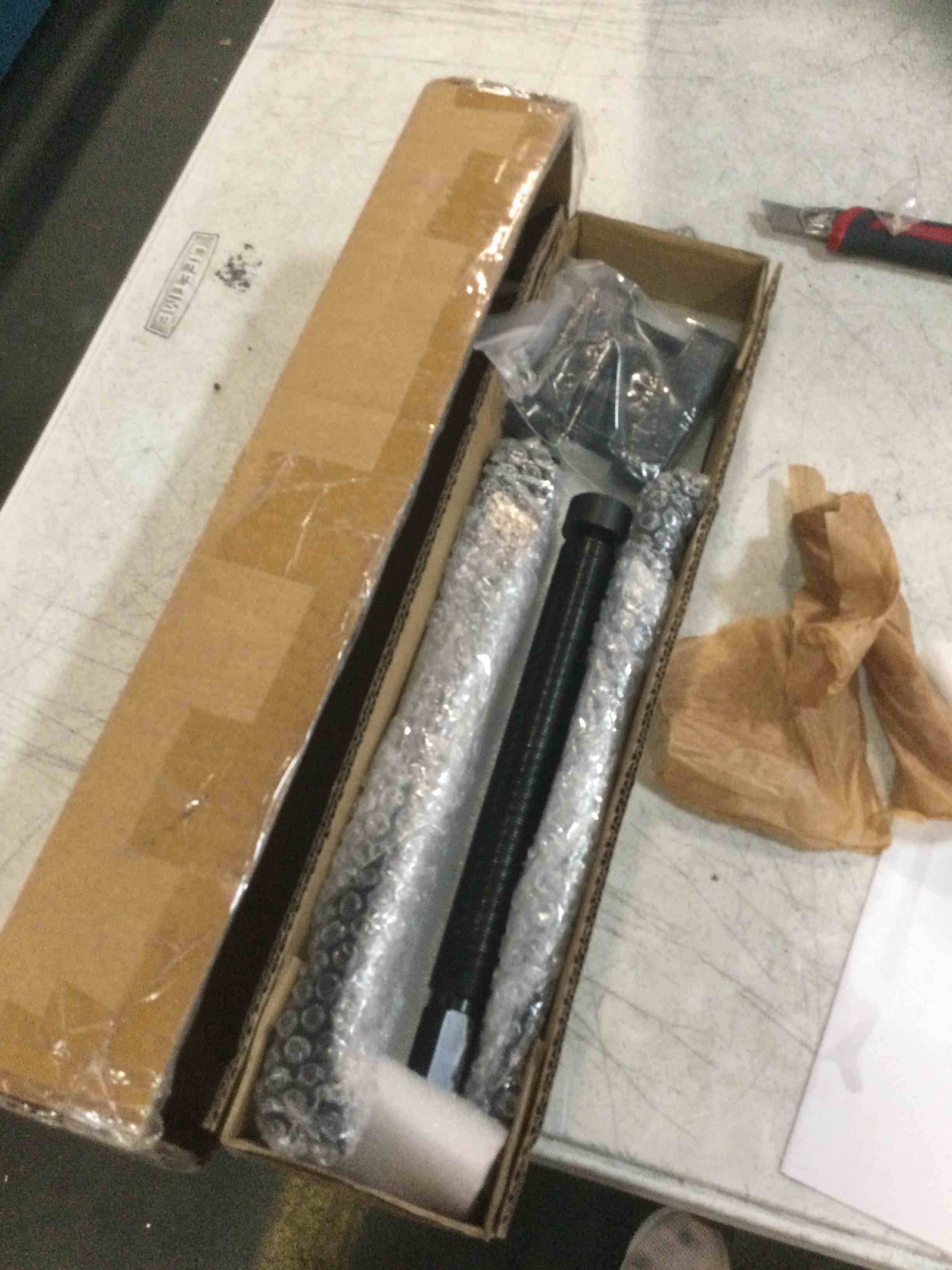 https://s3.amazonaws.com/lotting-images-prod/bidfta/RED6591820_1717076366928.jpeg