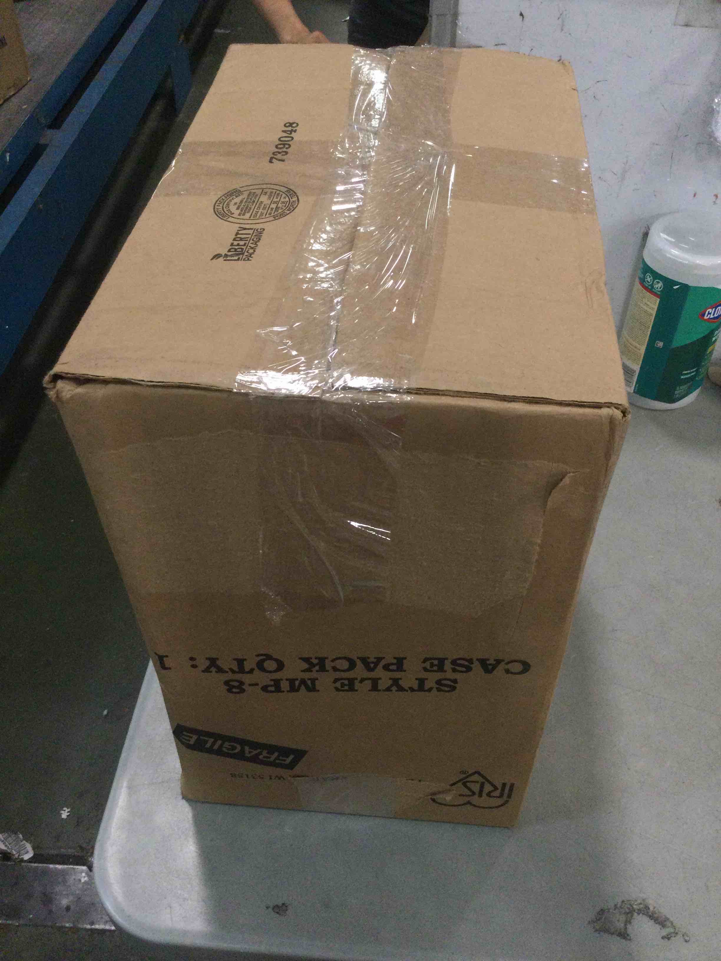 https://s3.amazonaws.com/lotting-images-prod/bidfta/RED6592643_1717507897089.jpeg